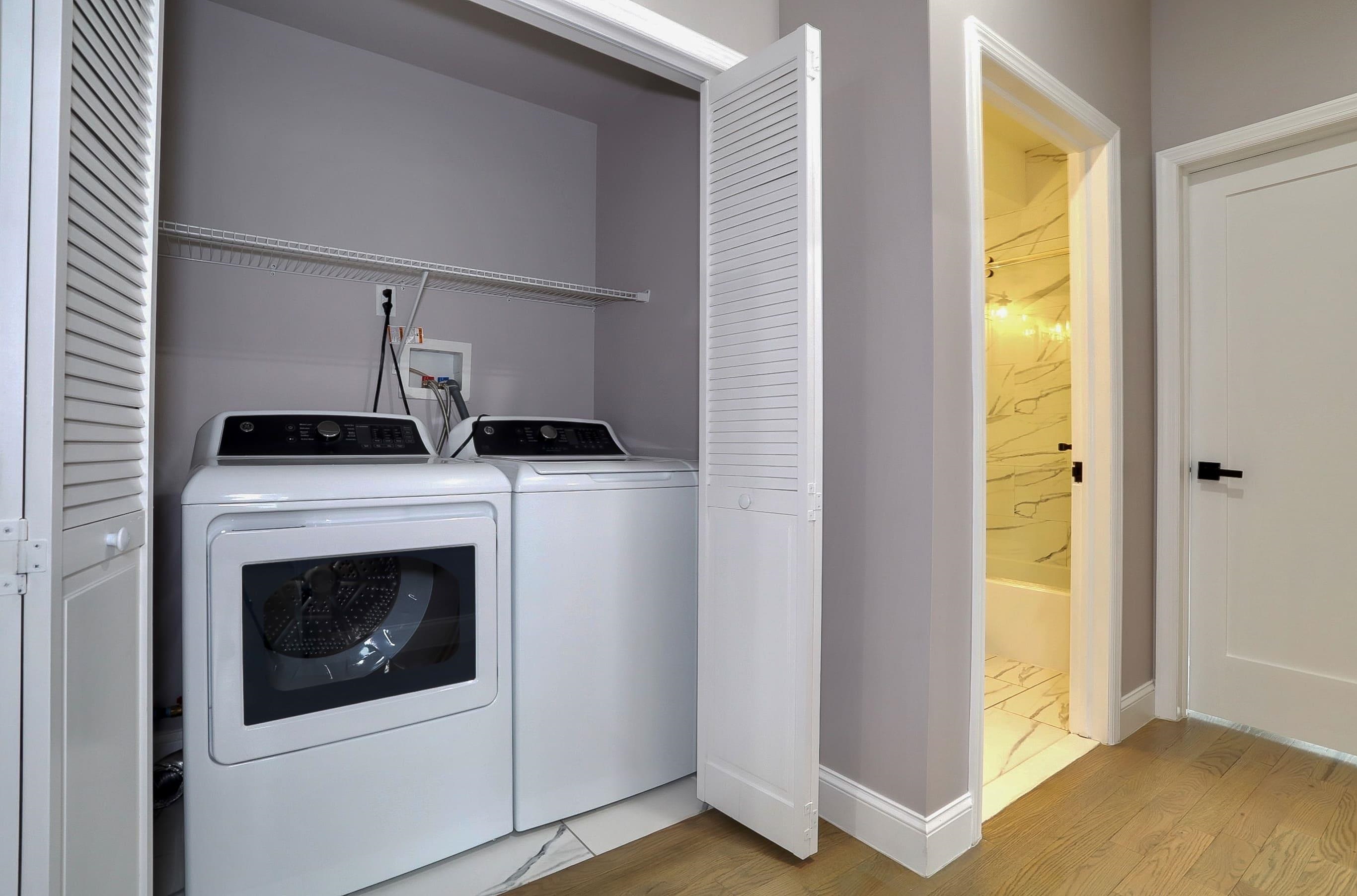 362 VIRGINIA AVE Unit: 2