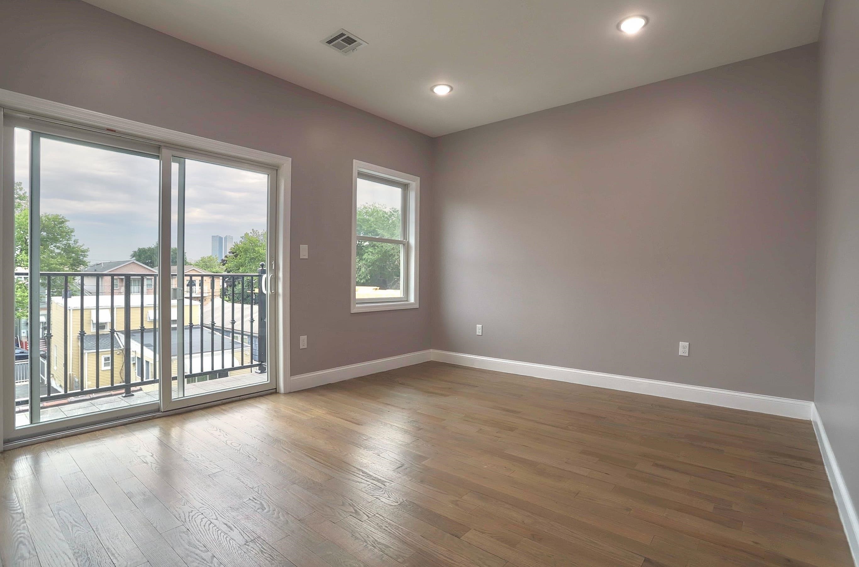 362 VIRGINIA AVE Unit: 2