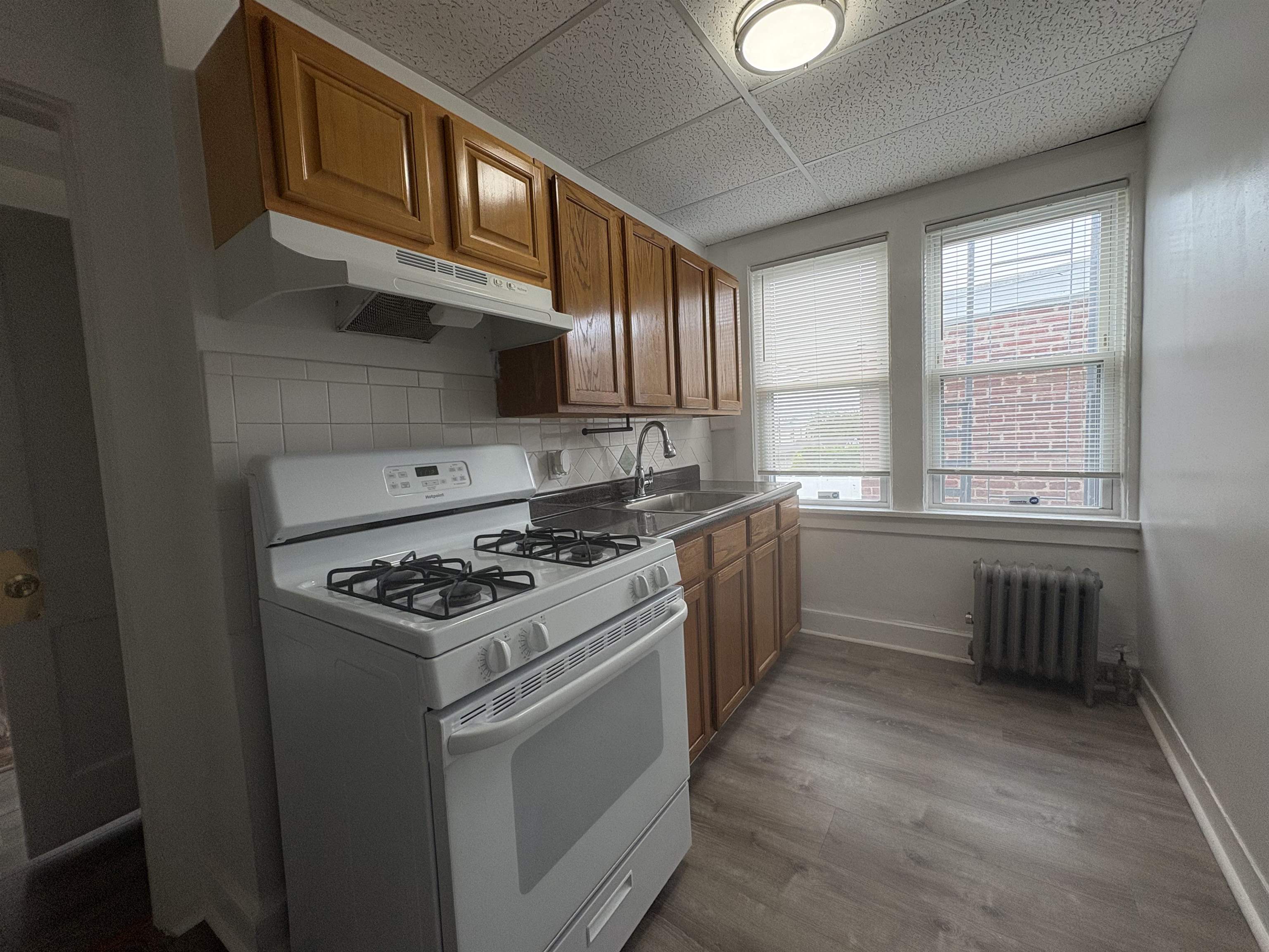 760 FOREST ST Unit: 4