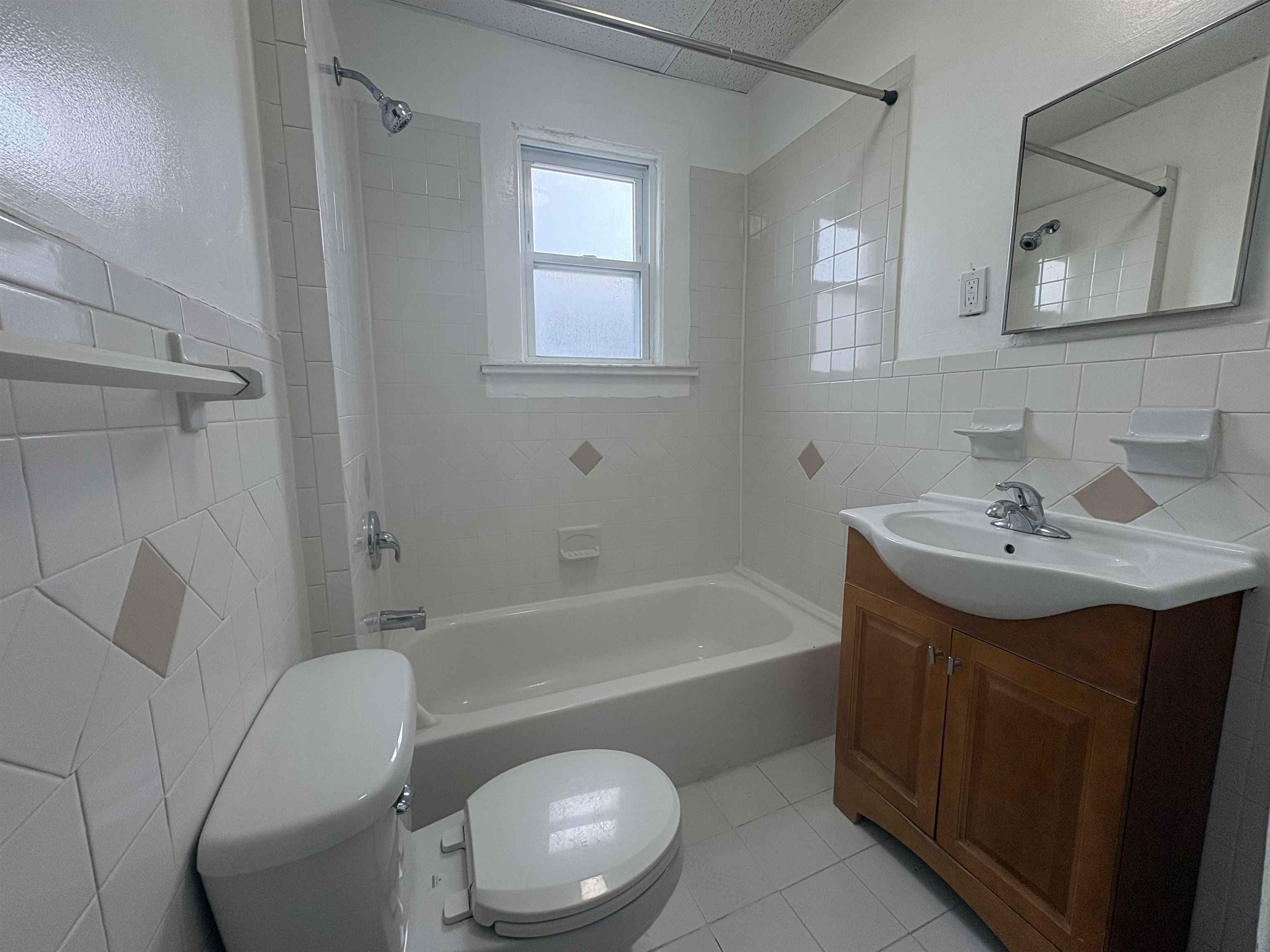 760 FOREST ST Unit: 4