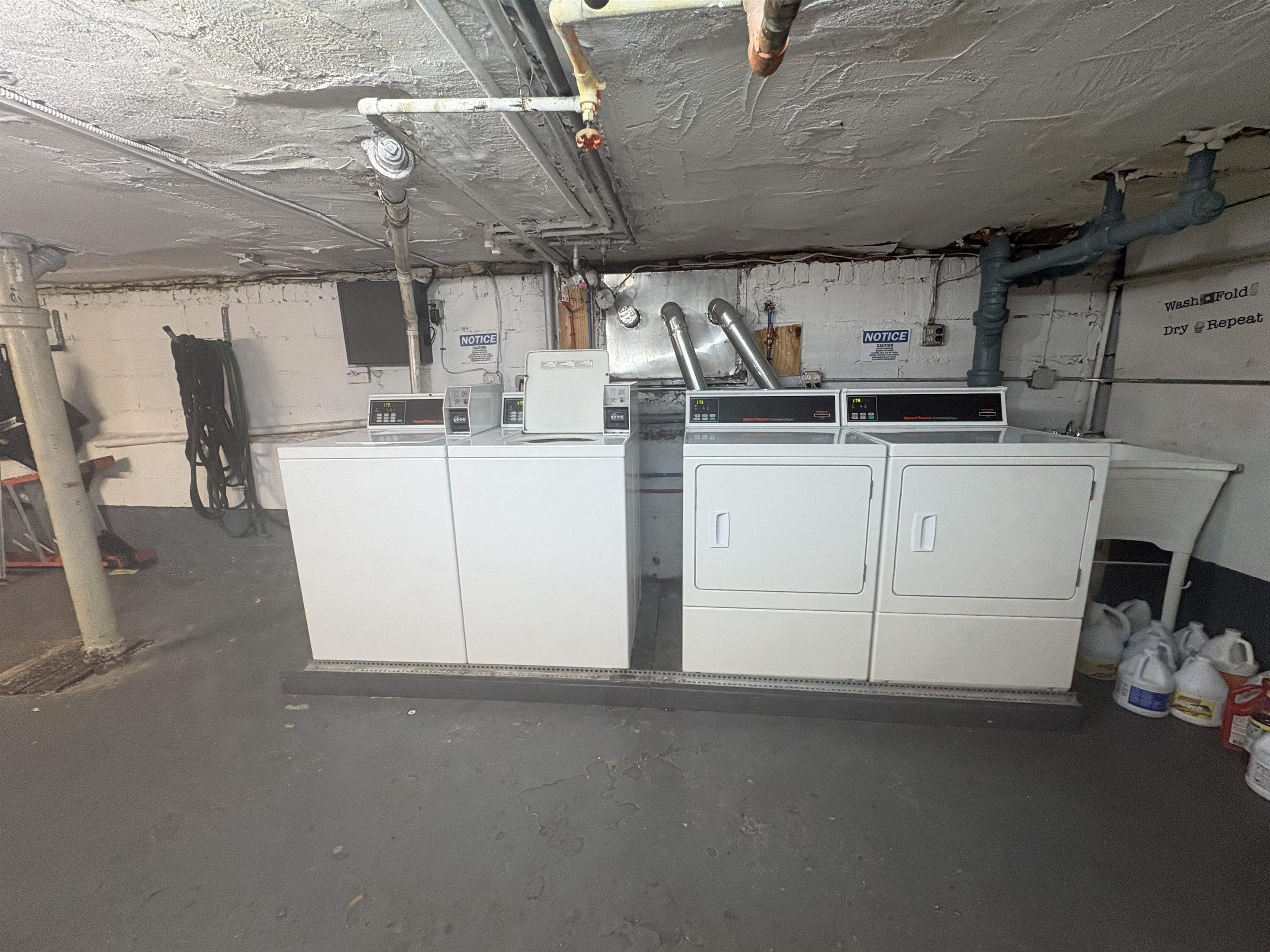 760 FOREST ST Unit: 4
