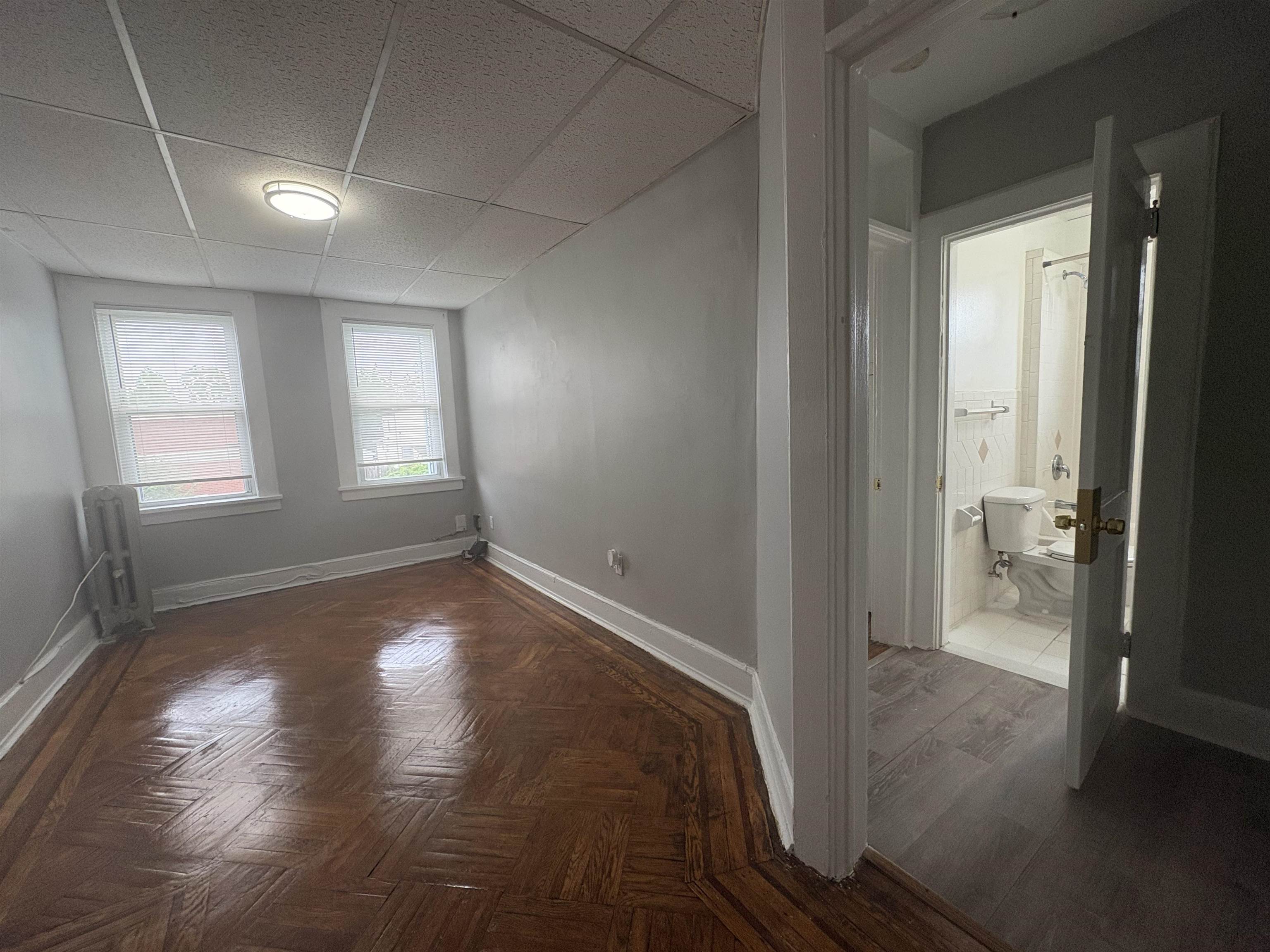 760 FOREST ST Unit: 4