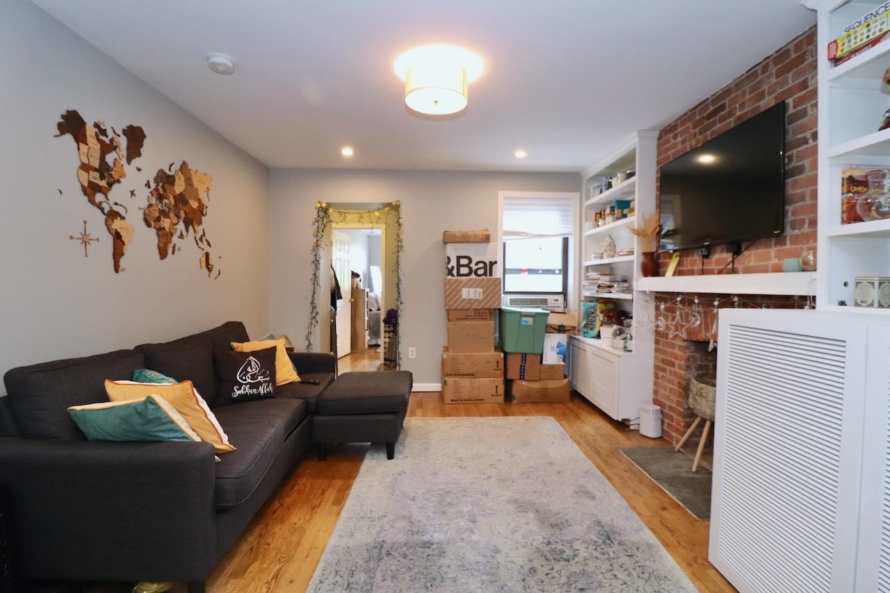 553 JERSEY AVE Unit: 4R