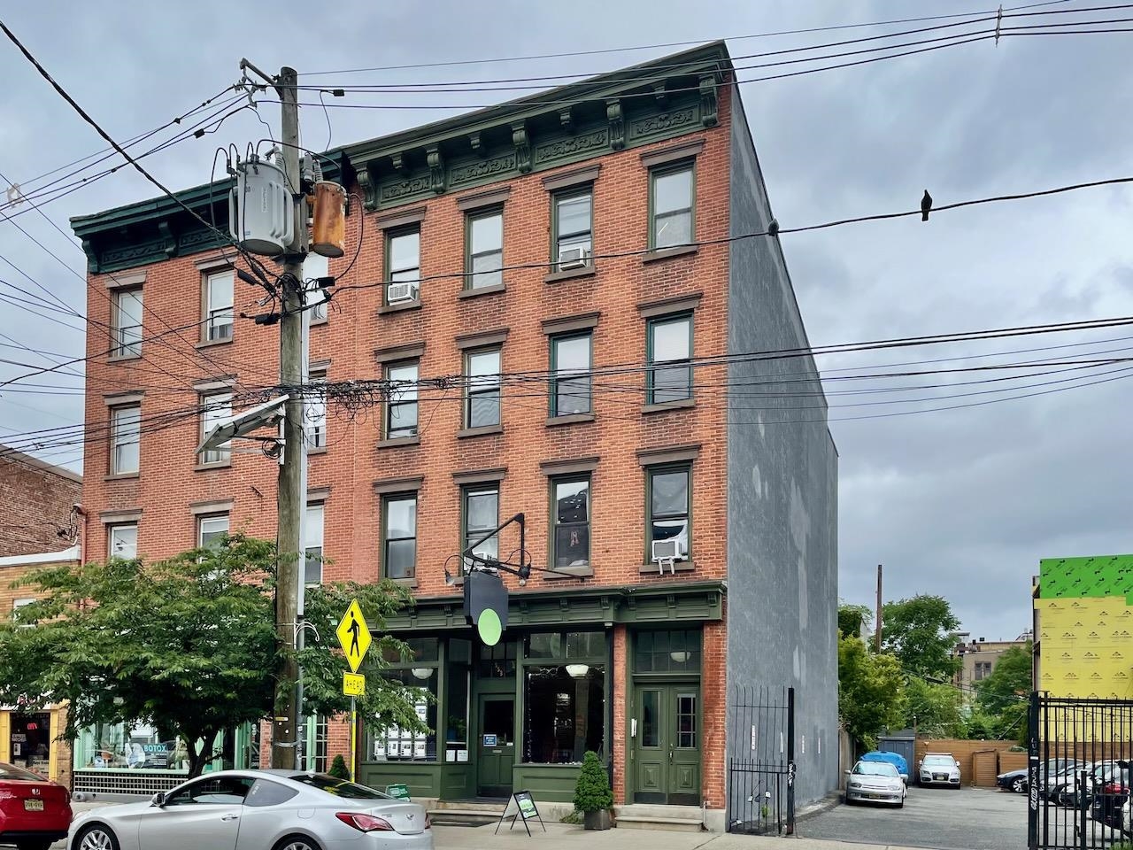 553 JERSEY AVE Unit: 4R