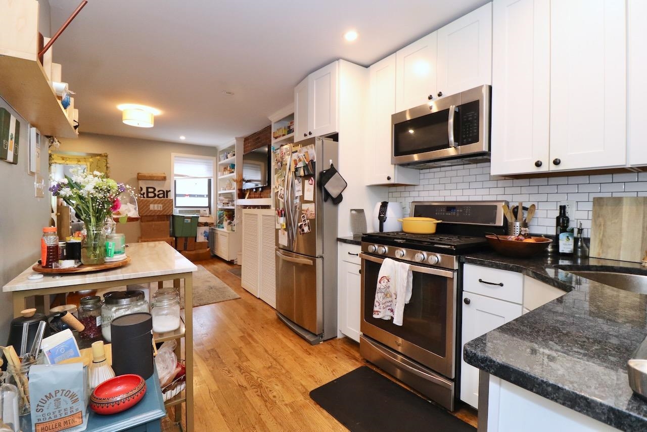 553 JERSEY AVE Unit: 4R