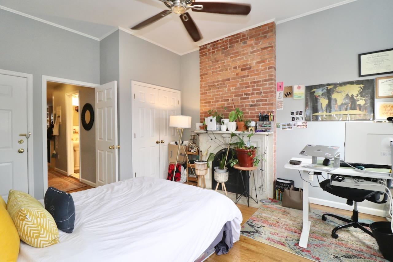 553 JERSEY AVE Unit: 4R