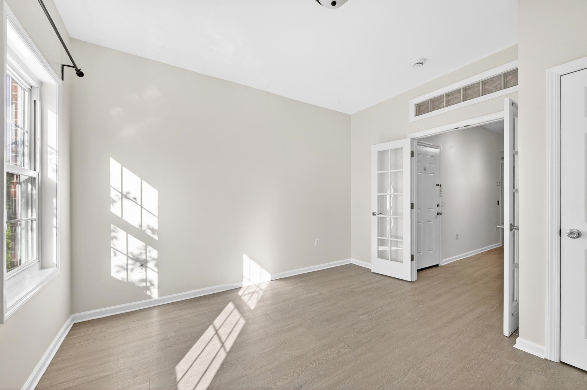 258 PINE ST Unit: 2R