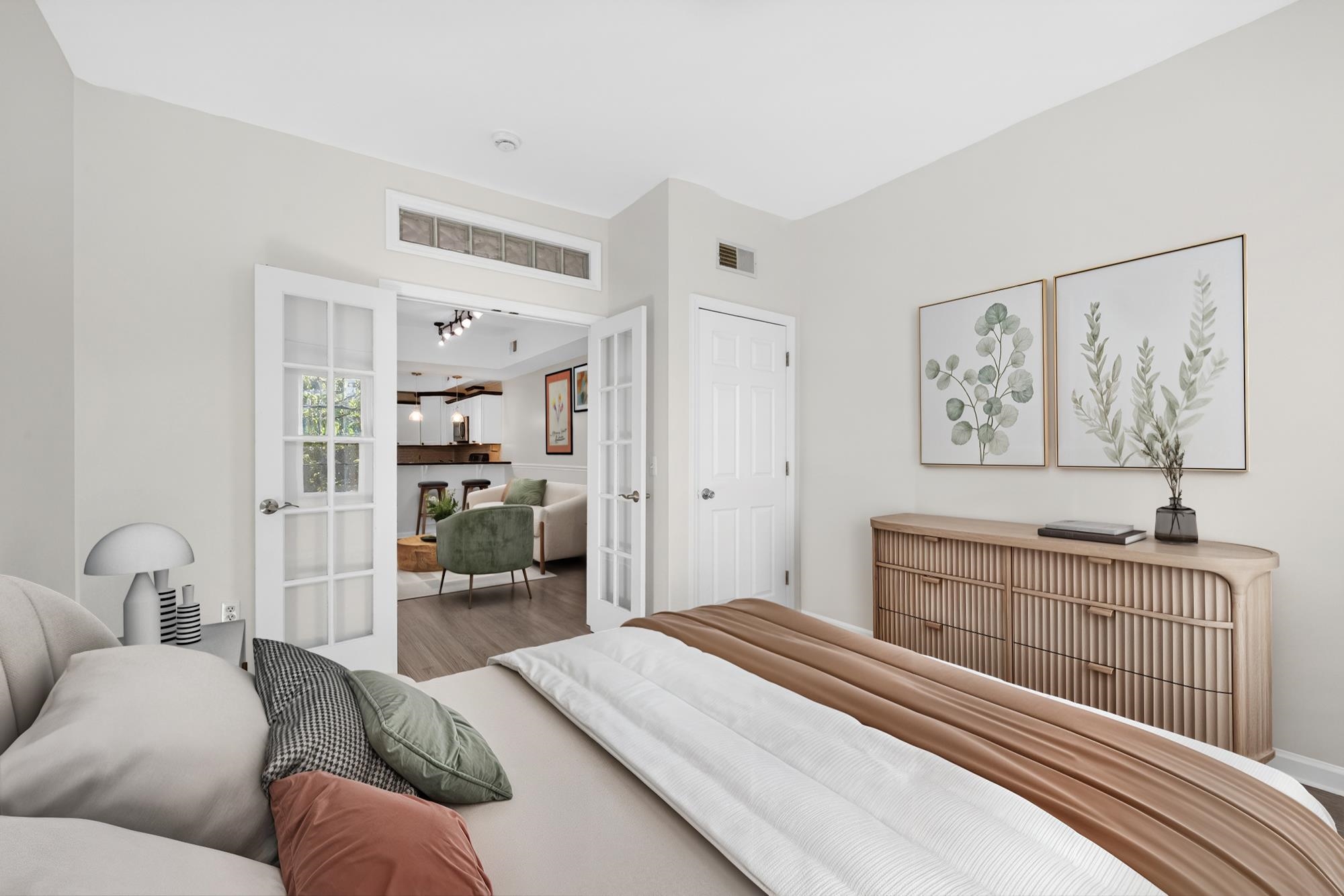 258 PINE ST Unit: 2R