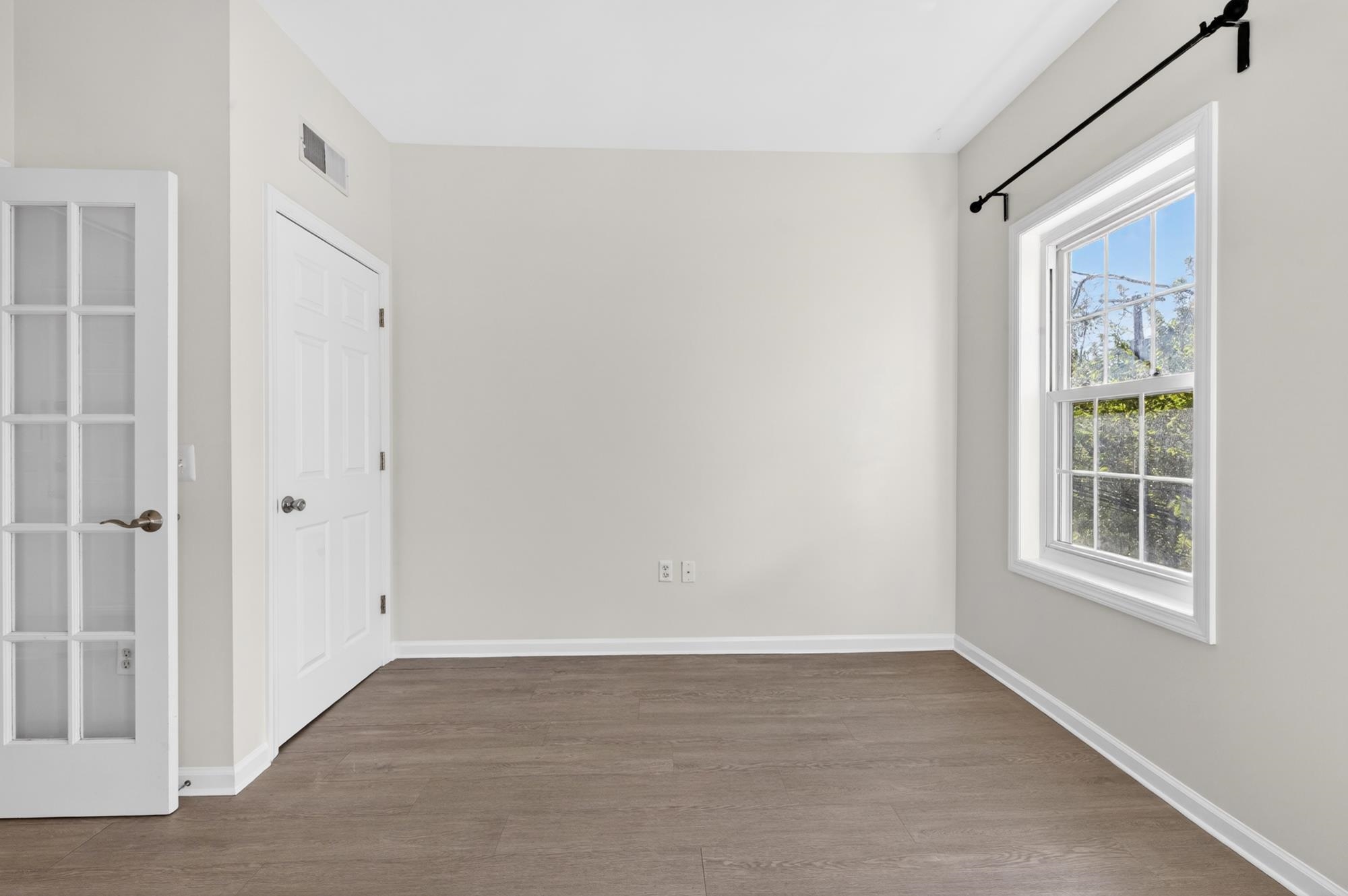 258 PINE ST Unit: 2R
