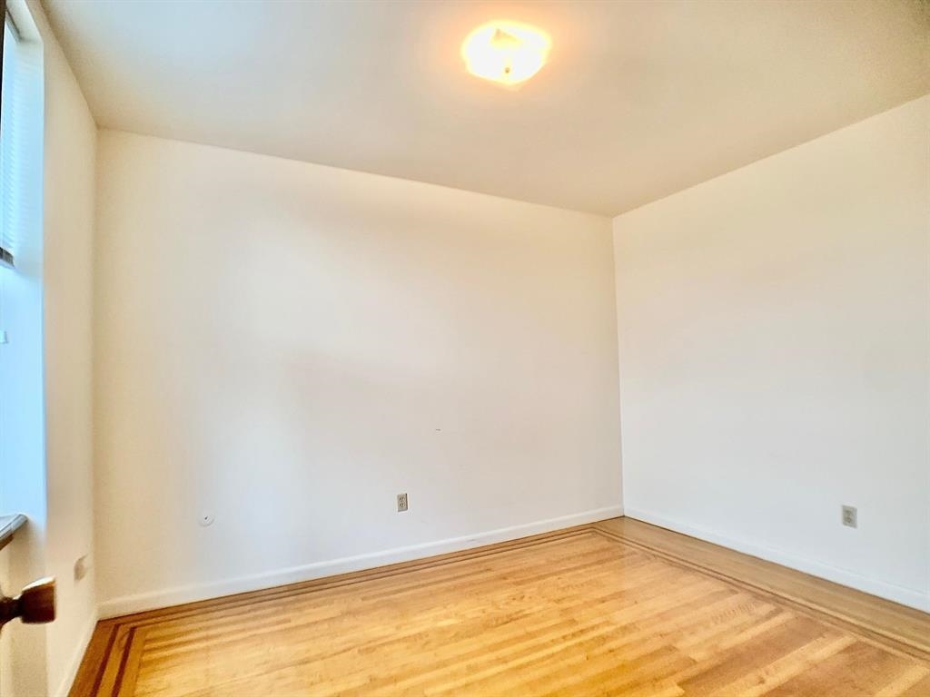 106 11TH ST Unit: 16
