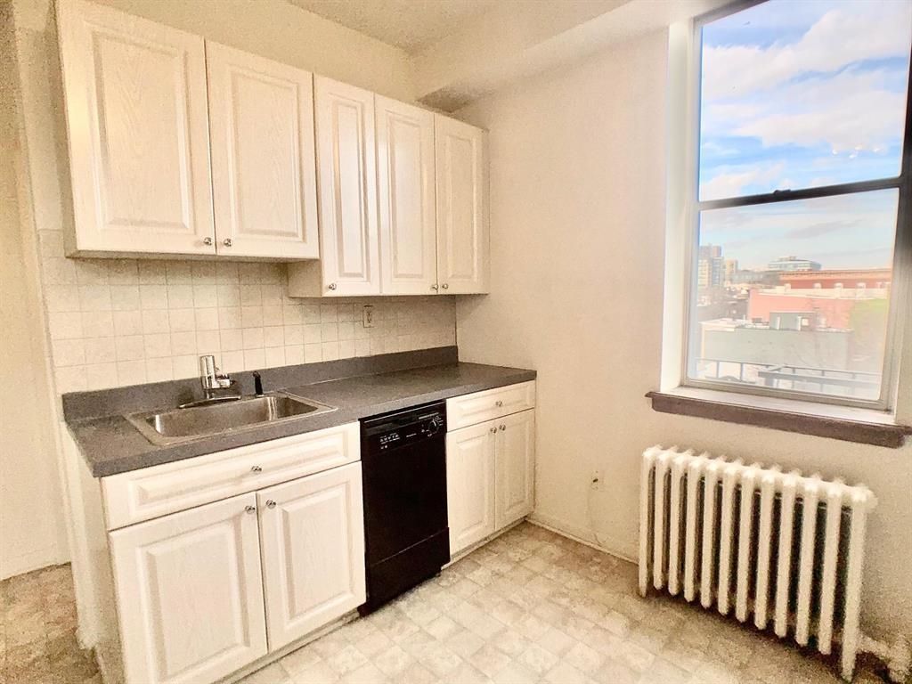 106 11TH ST Unit: 16