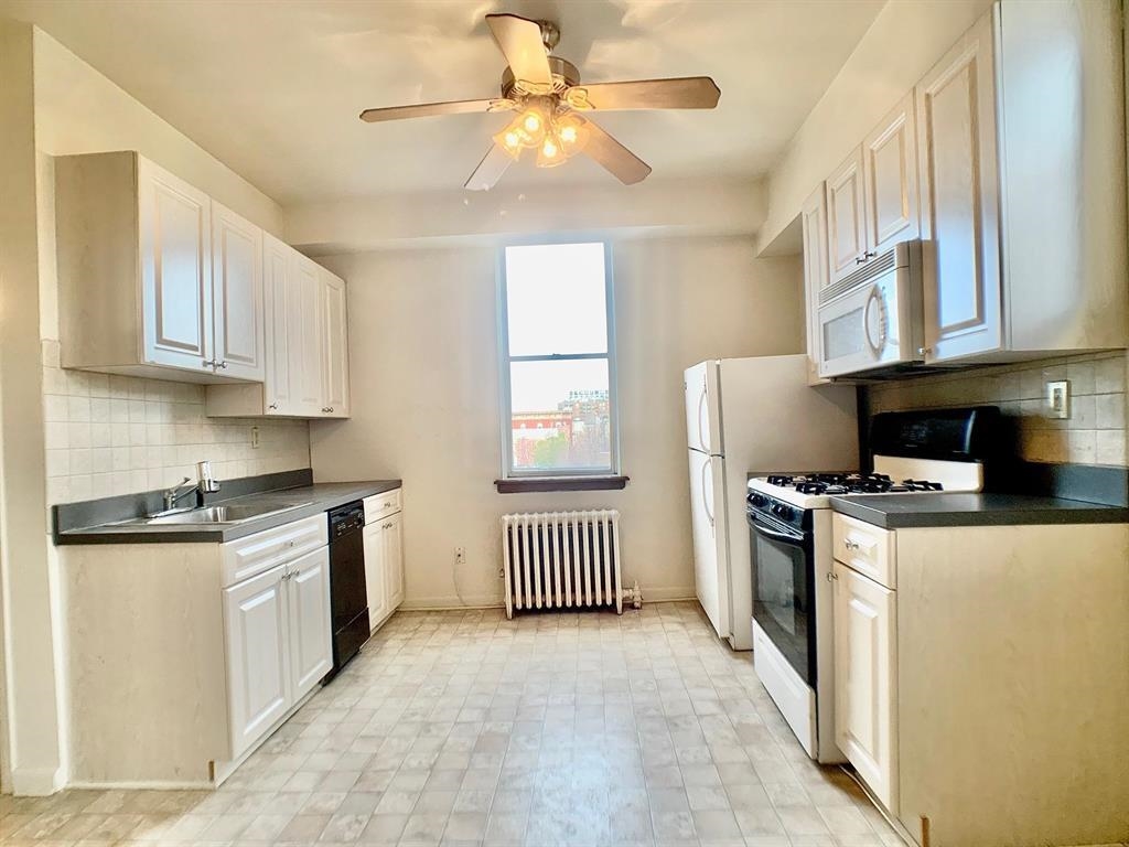 106 11TH ST Unit: 16