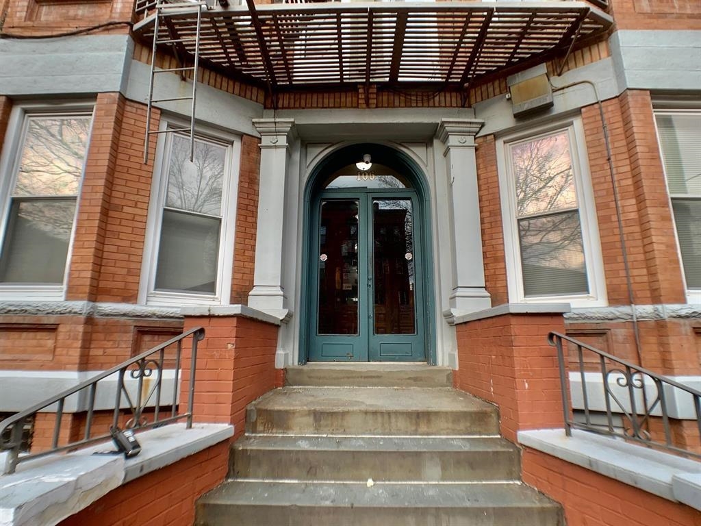 106 11TH ST Unit: 16