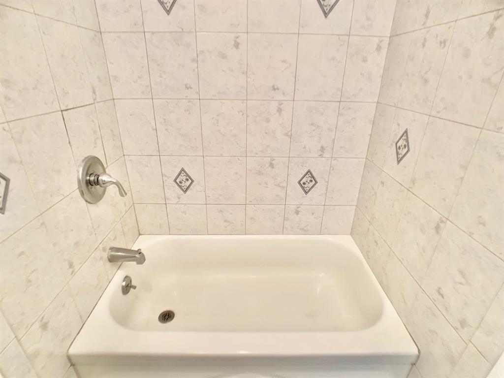 106 11TH ST Unit: 16