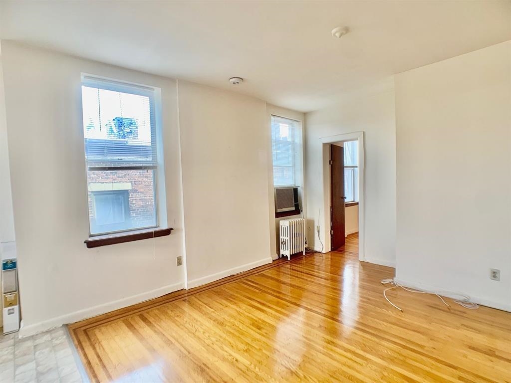 106 11TH ST Unit: 16