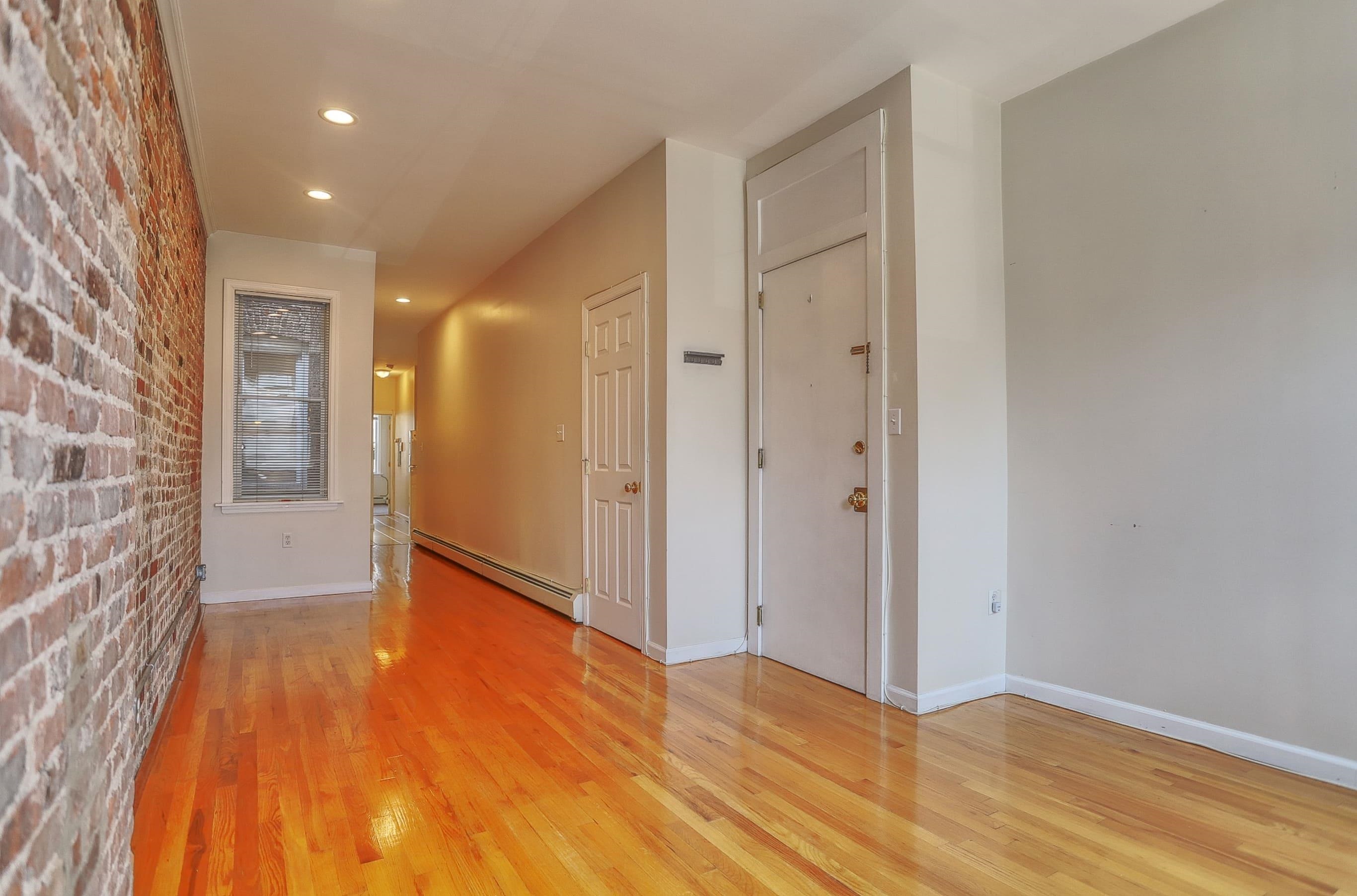 273 WEBSTER AVE Unit: 3