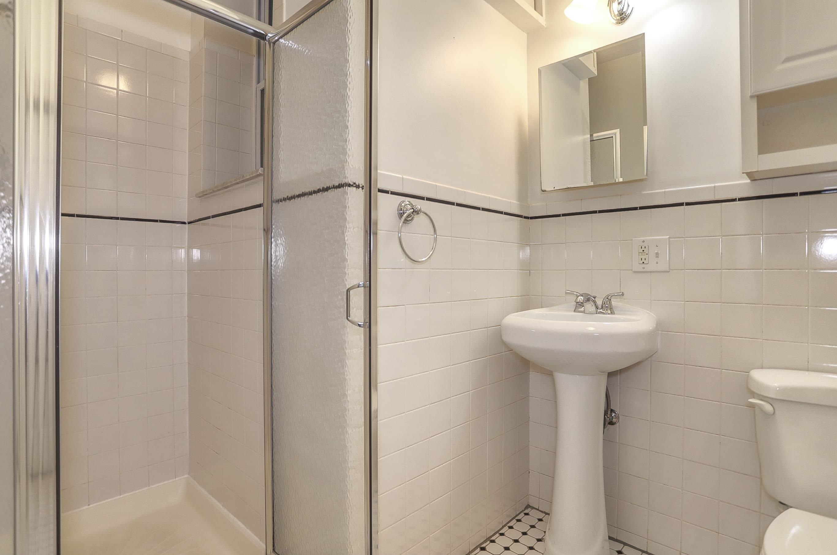 273 WEBSTER AVE Unit: 3
