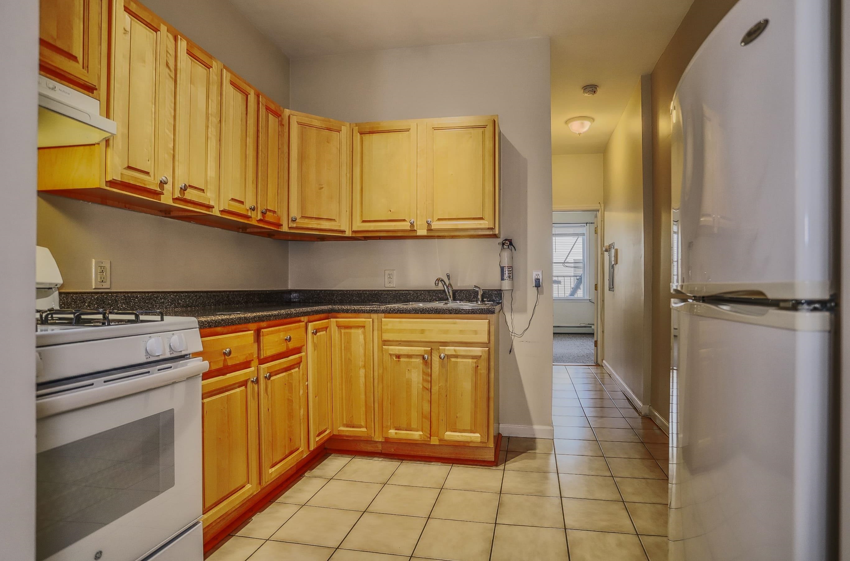 273 WEBSTER AVE Unit: 3