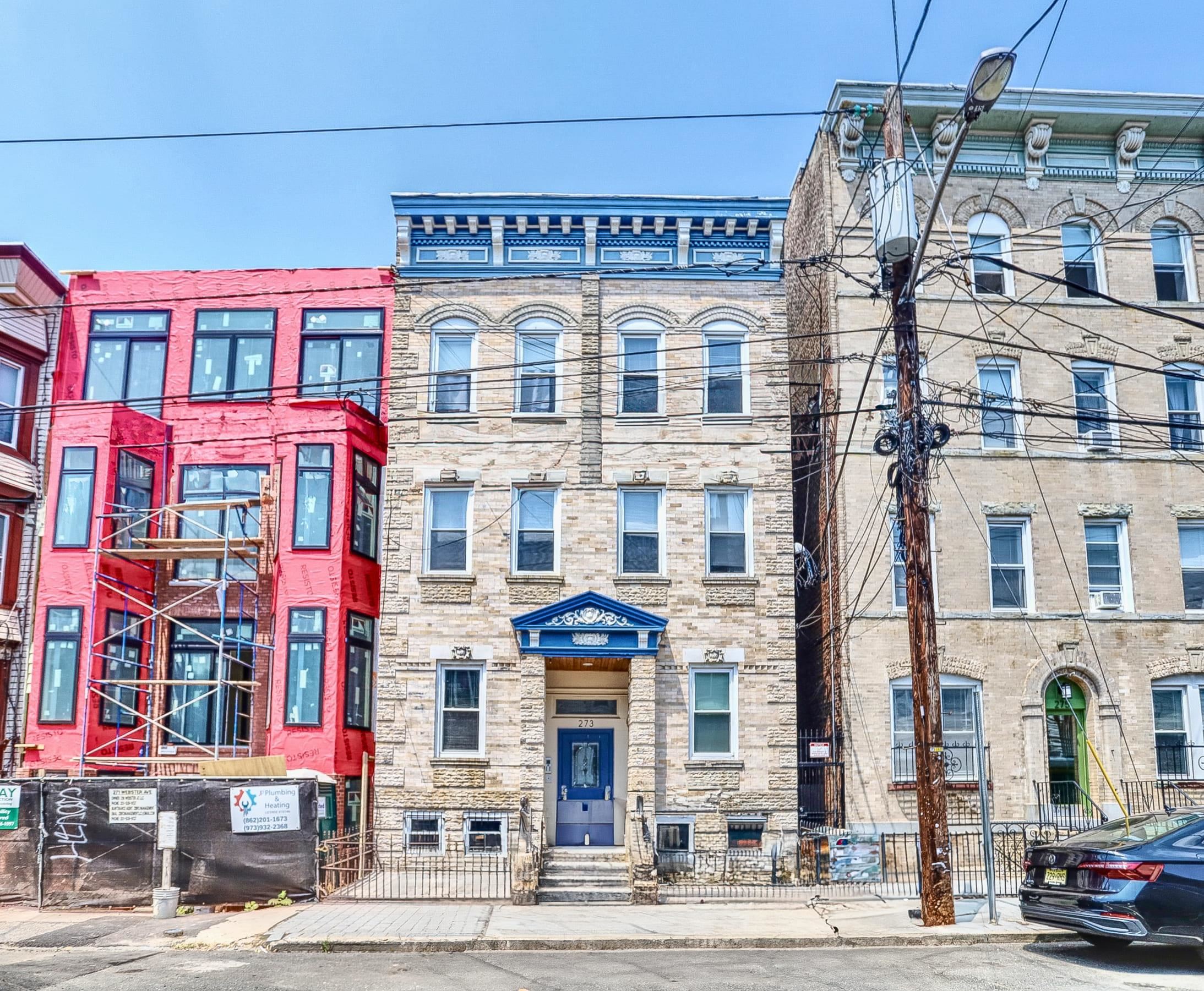 273 WEBSTER AVE Unit: 3