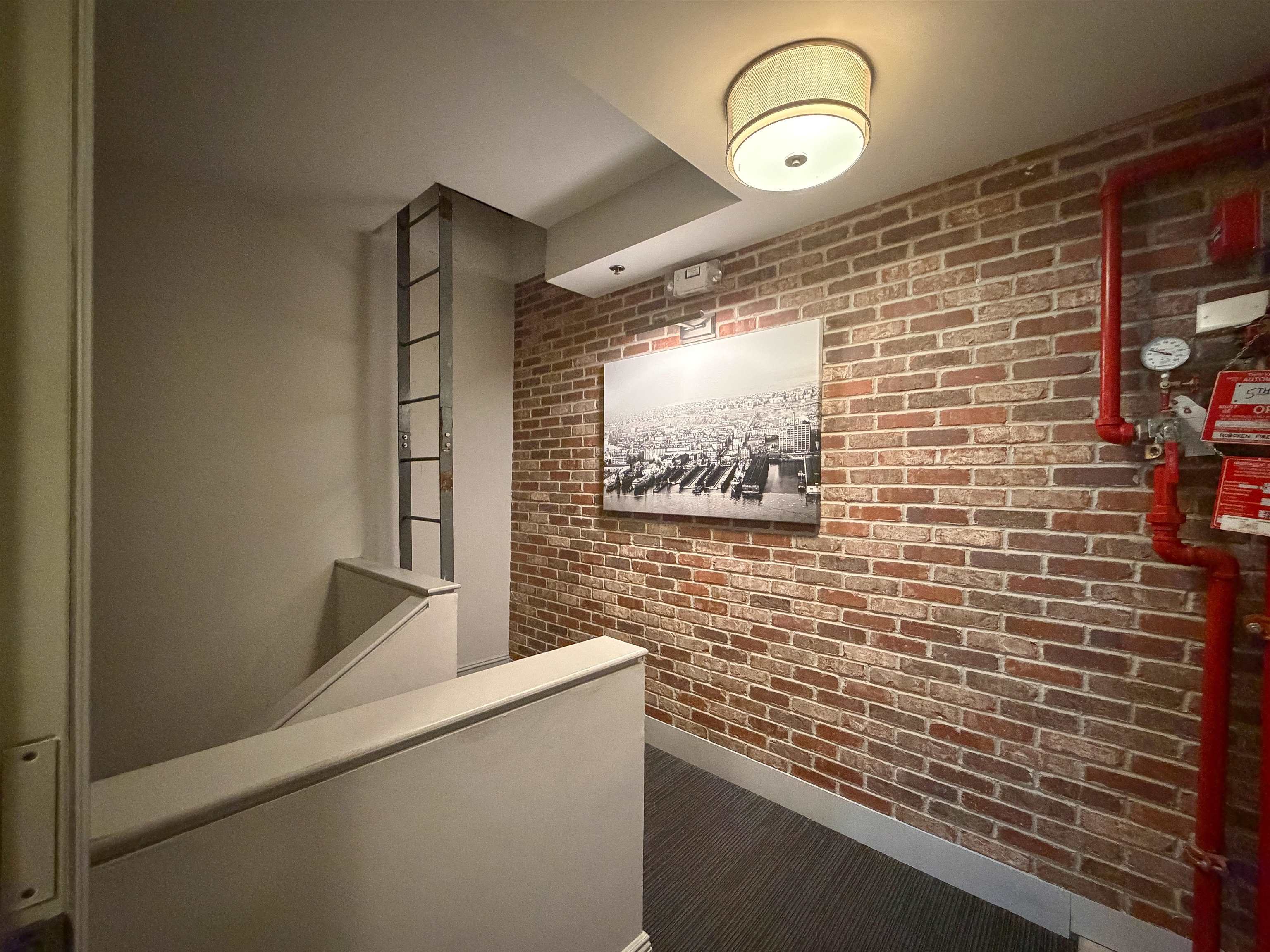 205-207 MADISON ST Unit: 2B