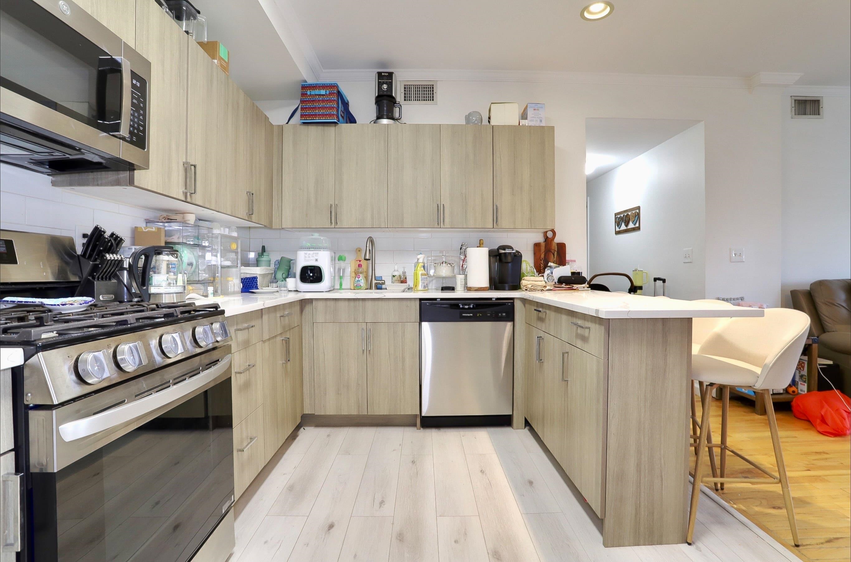 205-207 MADISON ST Unit: 2B