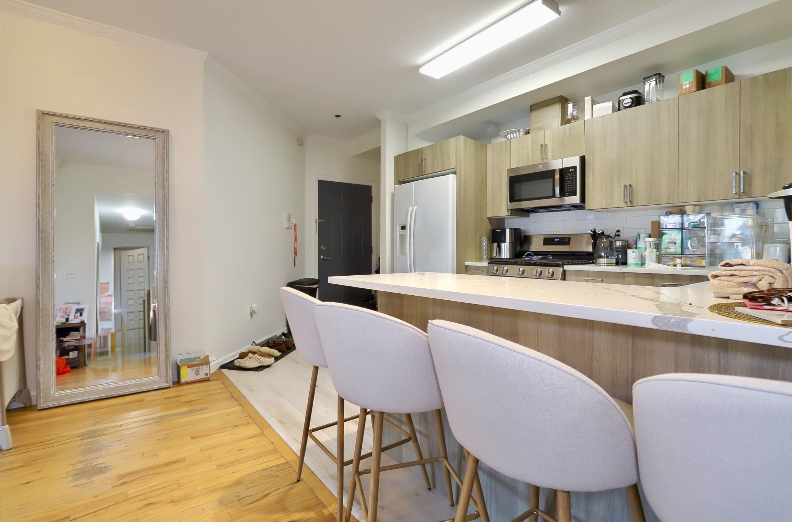205-207 MADISON ST Unit: 2B