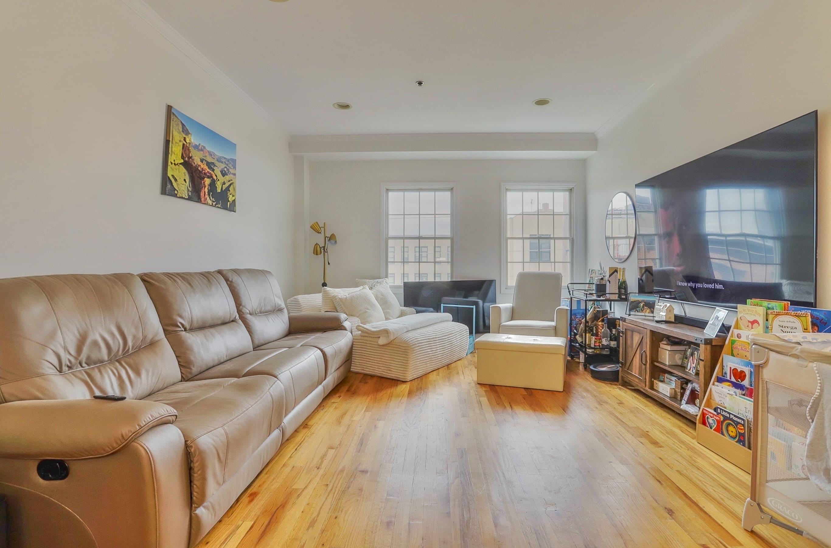 205-207 MADISON ST Unit: 2B