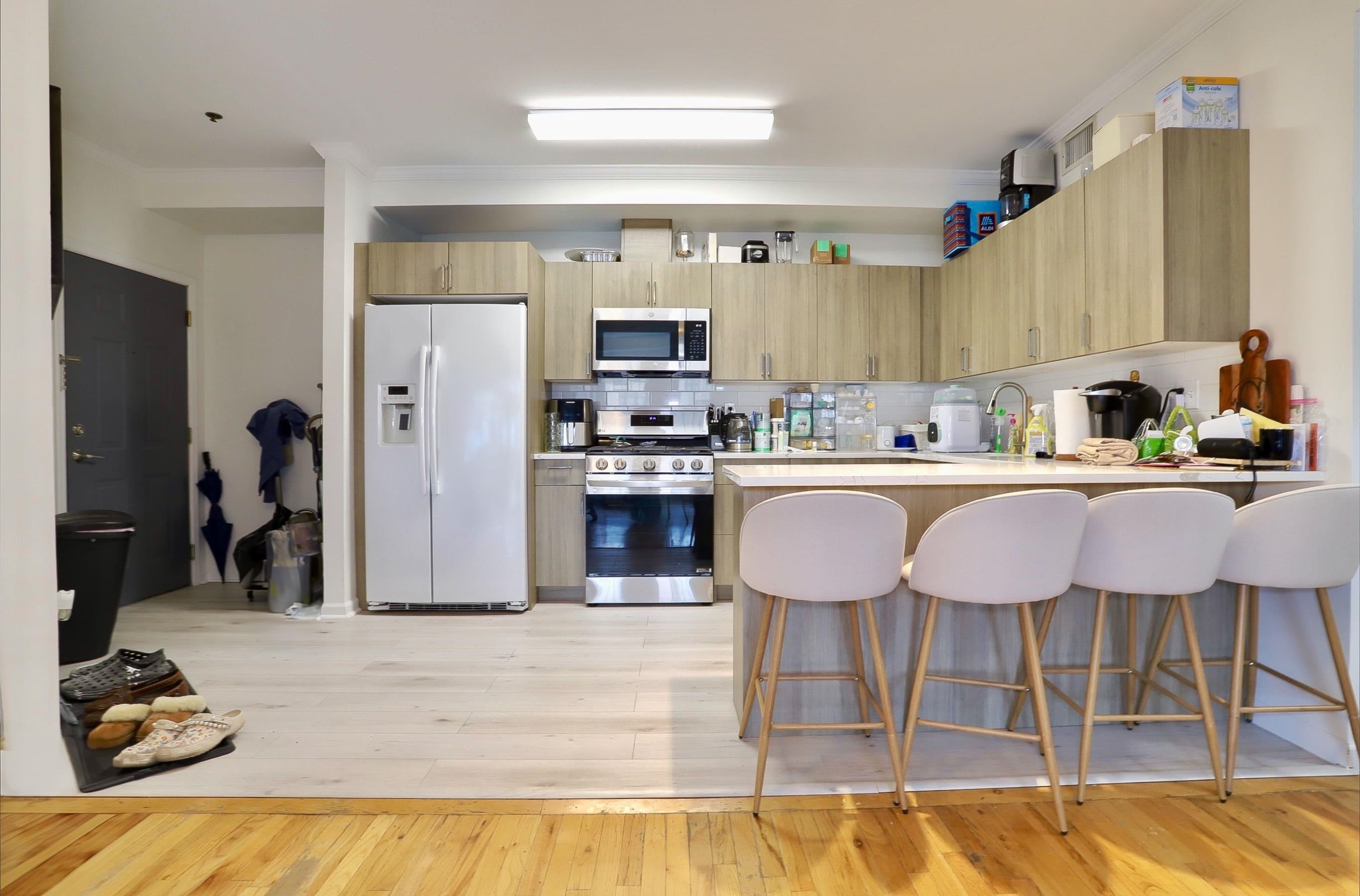 205-207 MADISON ST Unit: 2B