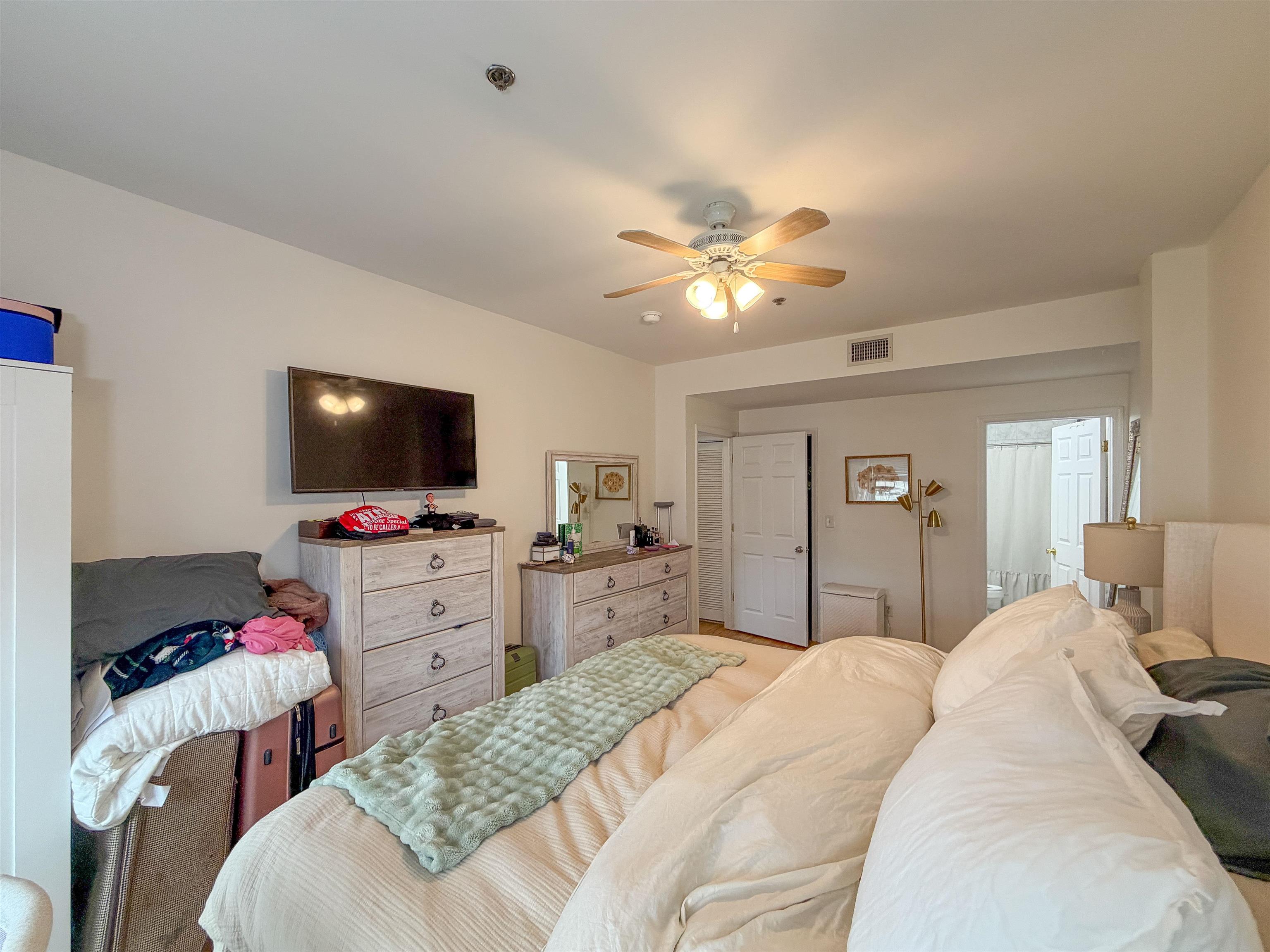 205-207 MADISON ST Unit: 2B