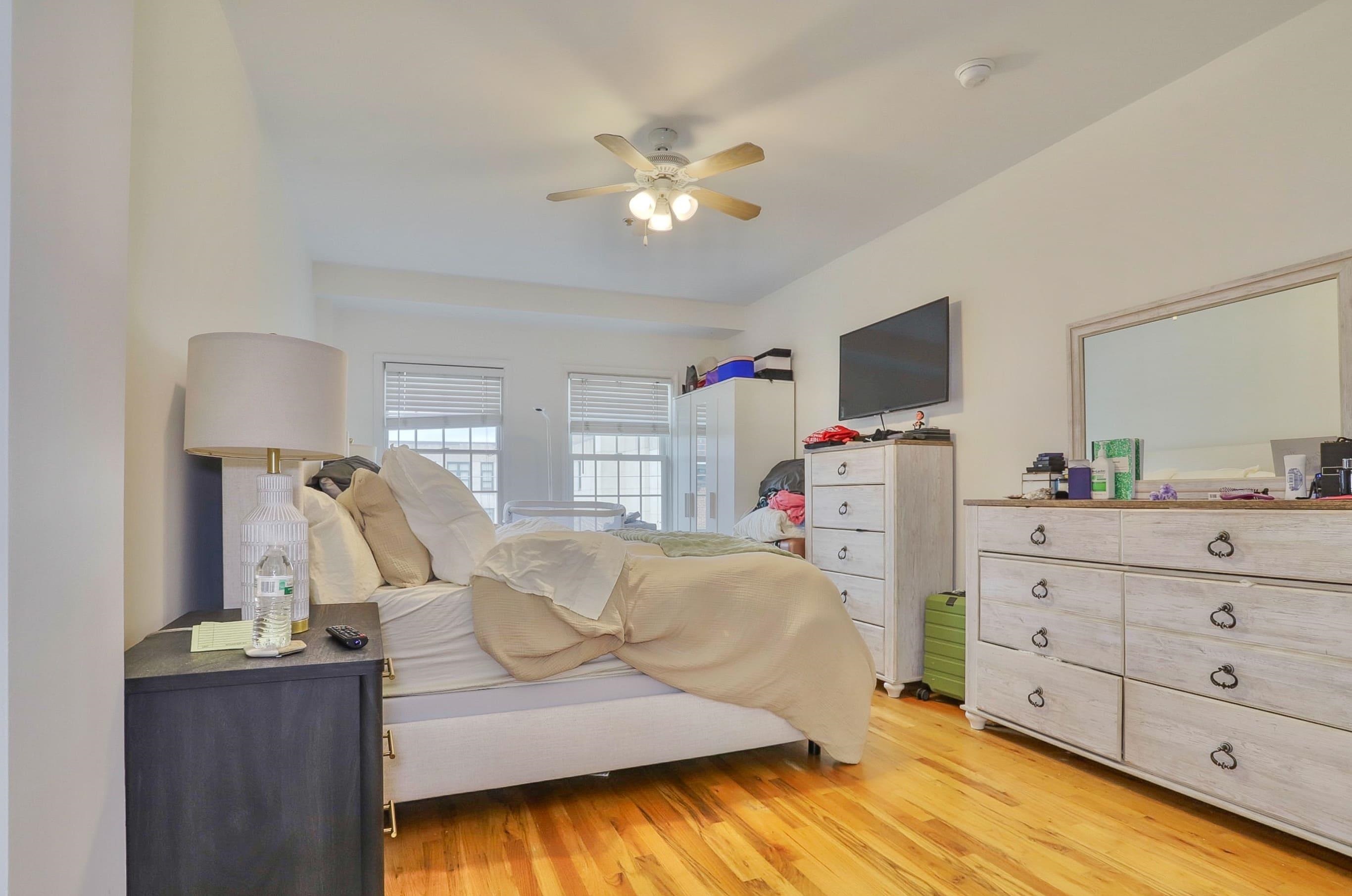 205-207 MADISON ST Unit: 2B