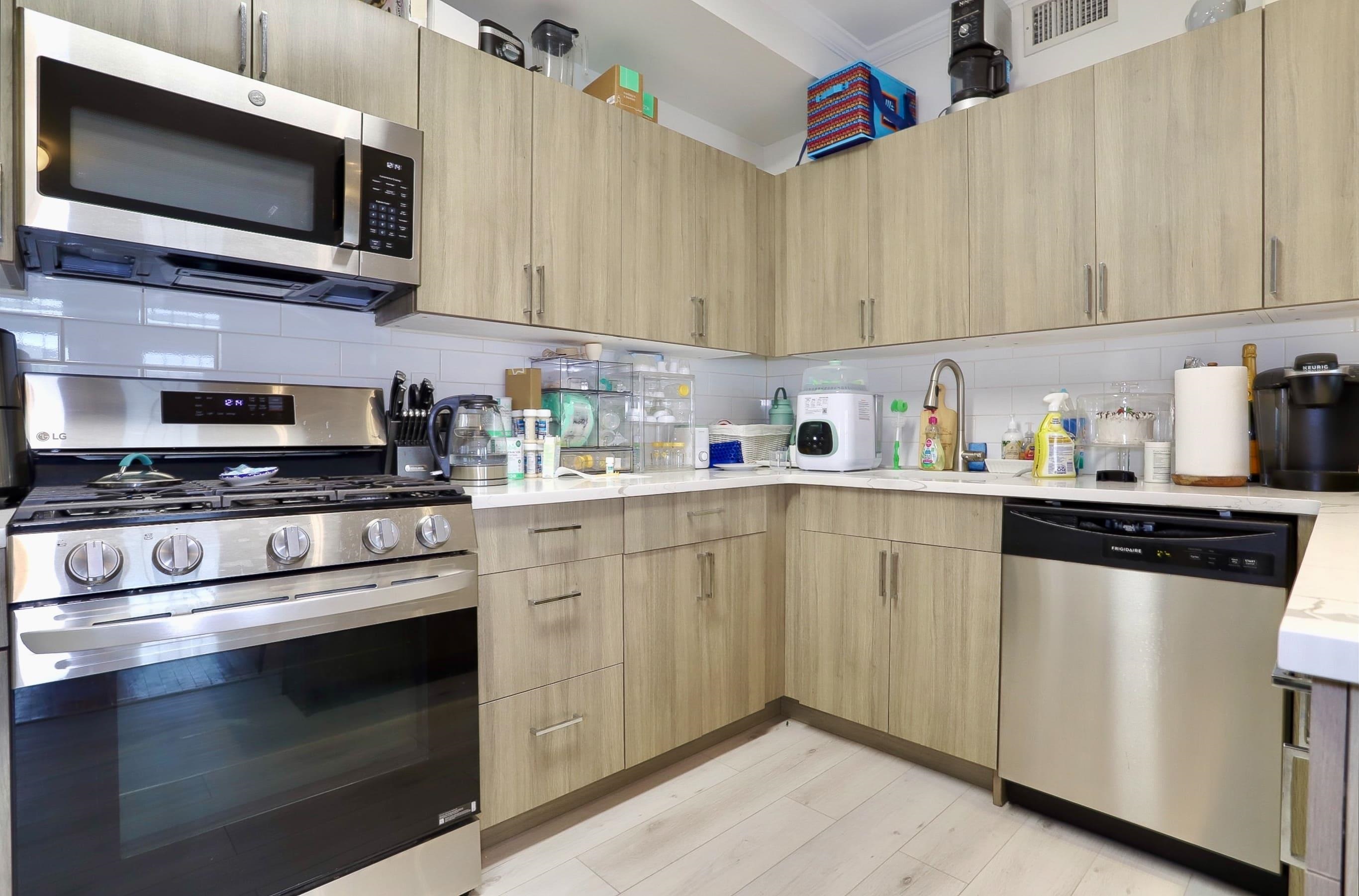 205-207 MADISON ST Unit: 2B