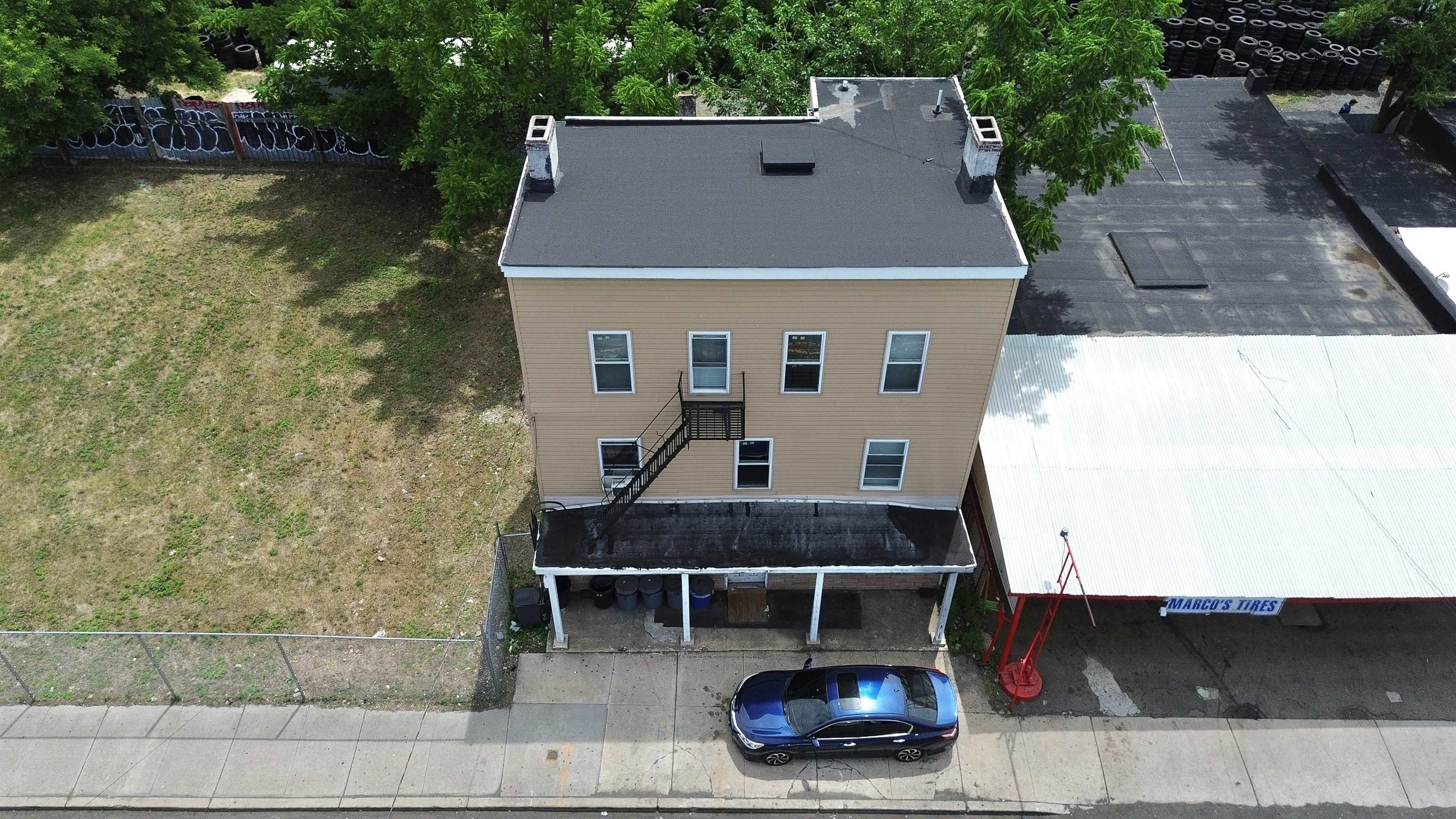 1052 GARFIELD AVE