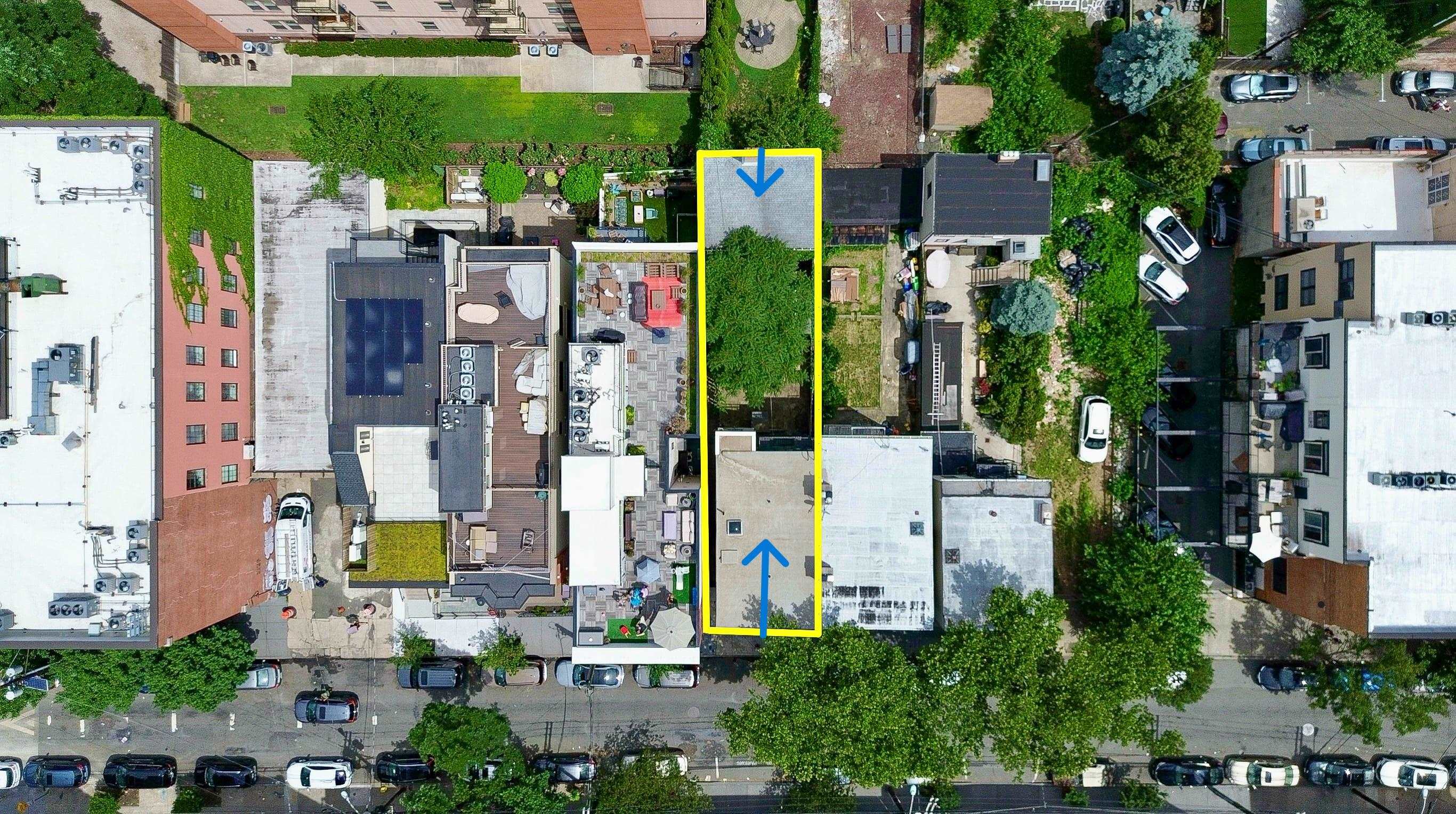 224 BAY ST