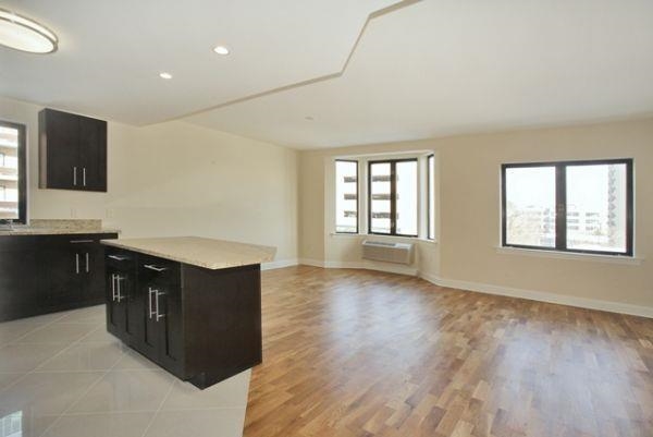 29 1ST ST Unit: 807