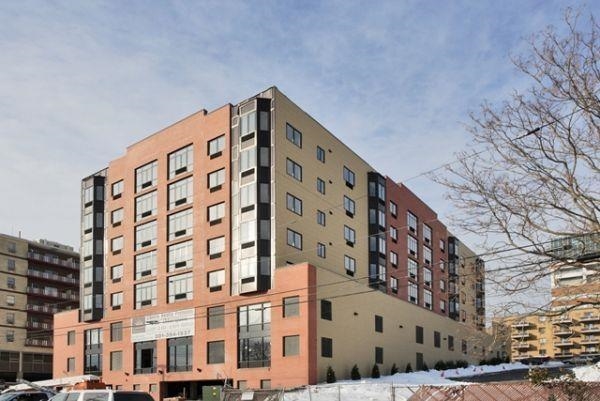 29 1ST ST Unit: 807