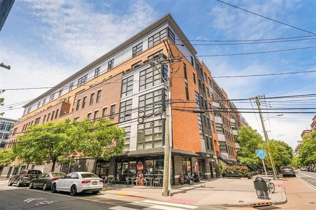 1100 ADAMS ST Unit: 513