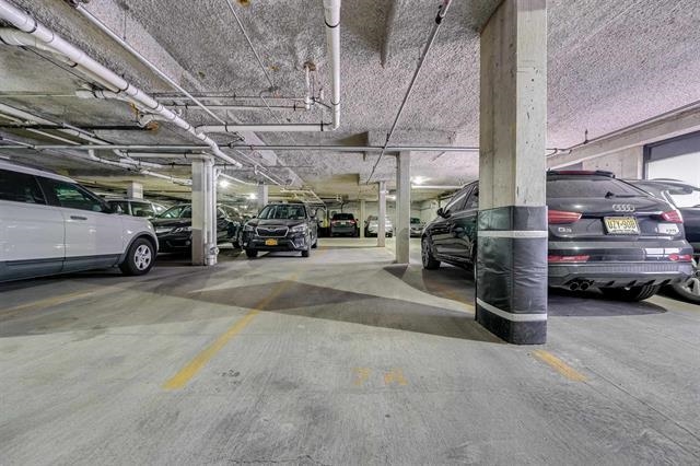 1100 ADAMS ST Unit: 513