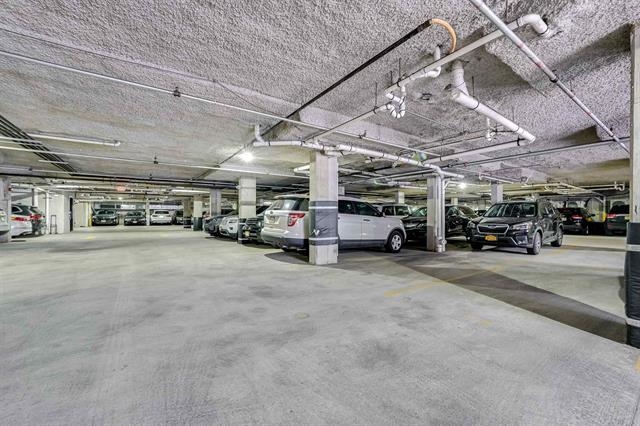 1100 ADAMS ST Unit: 513