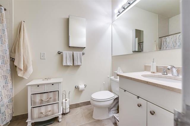 1100 ADAMS ST Unit: 513