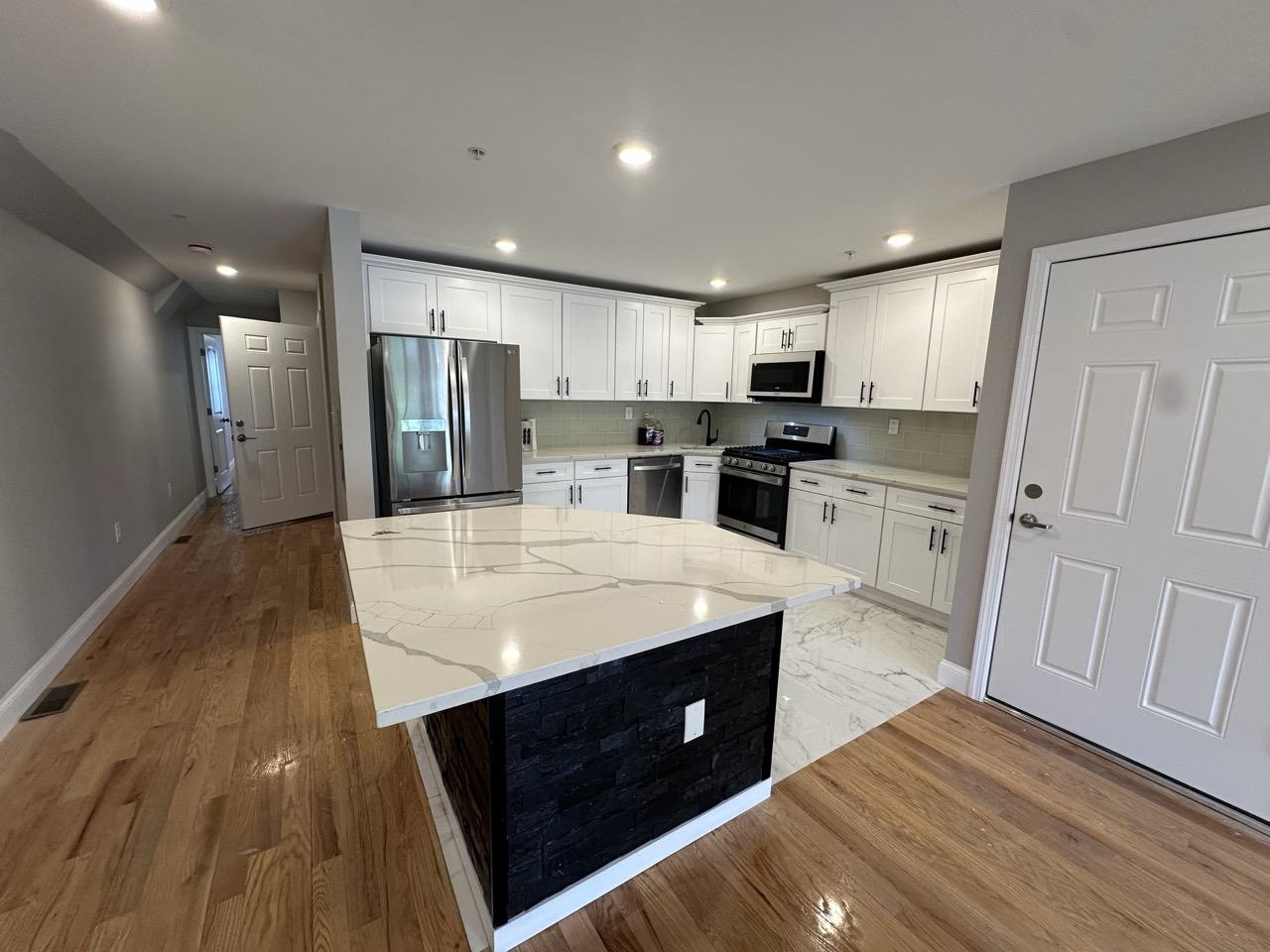 4103 PALISADE AVE Unit: 1