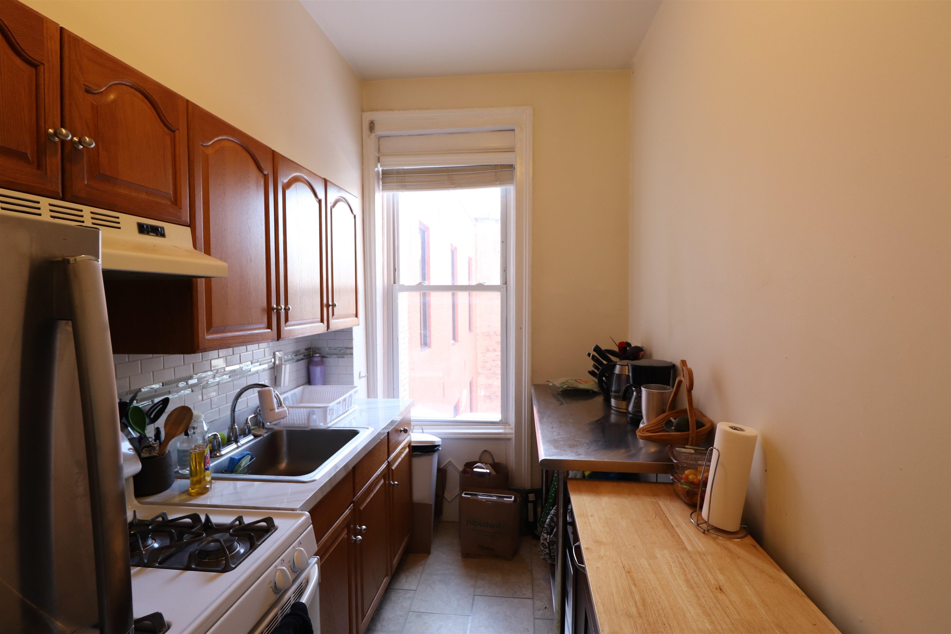 202 BLOOMFIELD ST Unit: 2