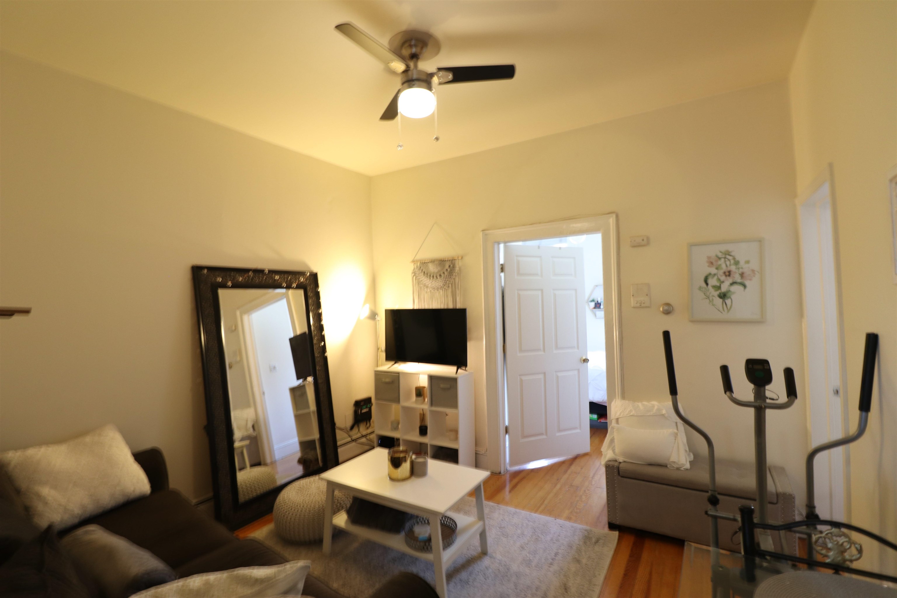202 BLOOMFIELD ST Unit: 2