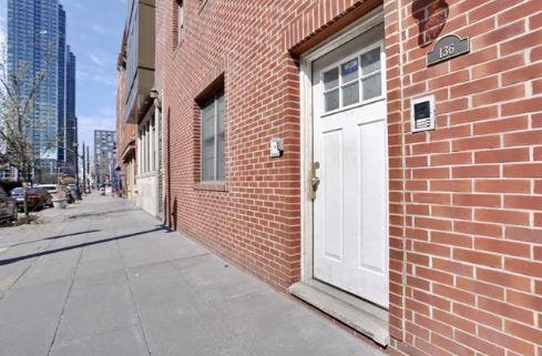 136 ESSEX ST Unit: 3