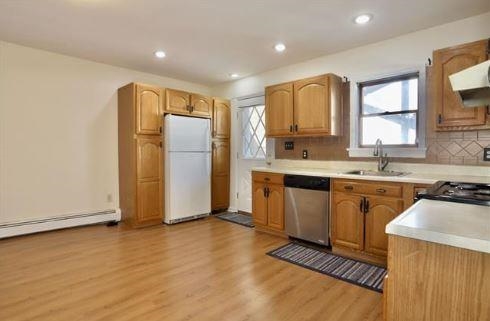 136 ESSEX ST Unit: 3
