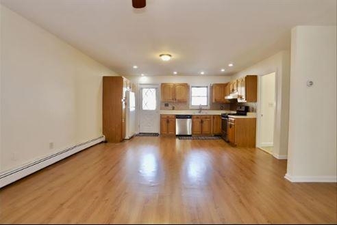 136 ESSEX ST Unit: 3