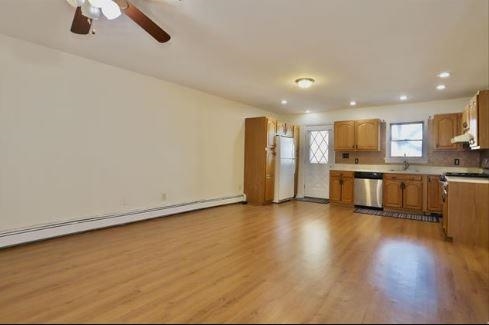 136 ESSEX ST Unit: 3