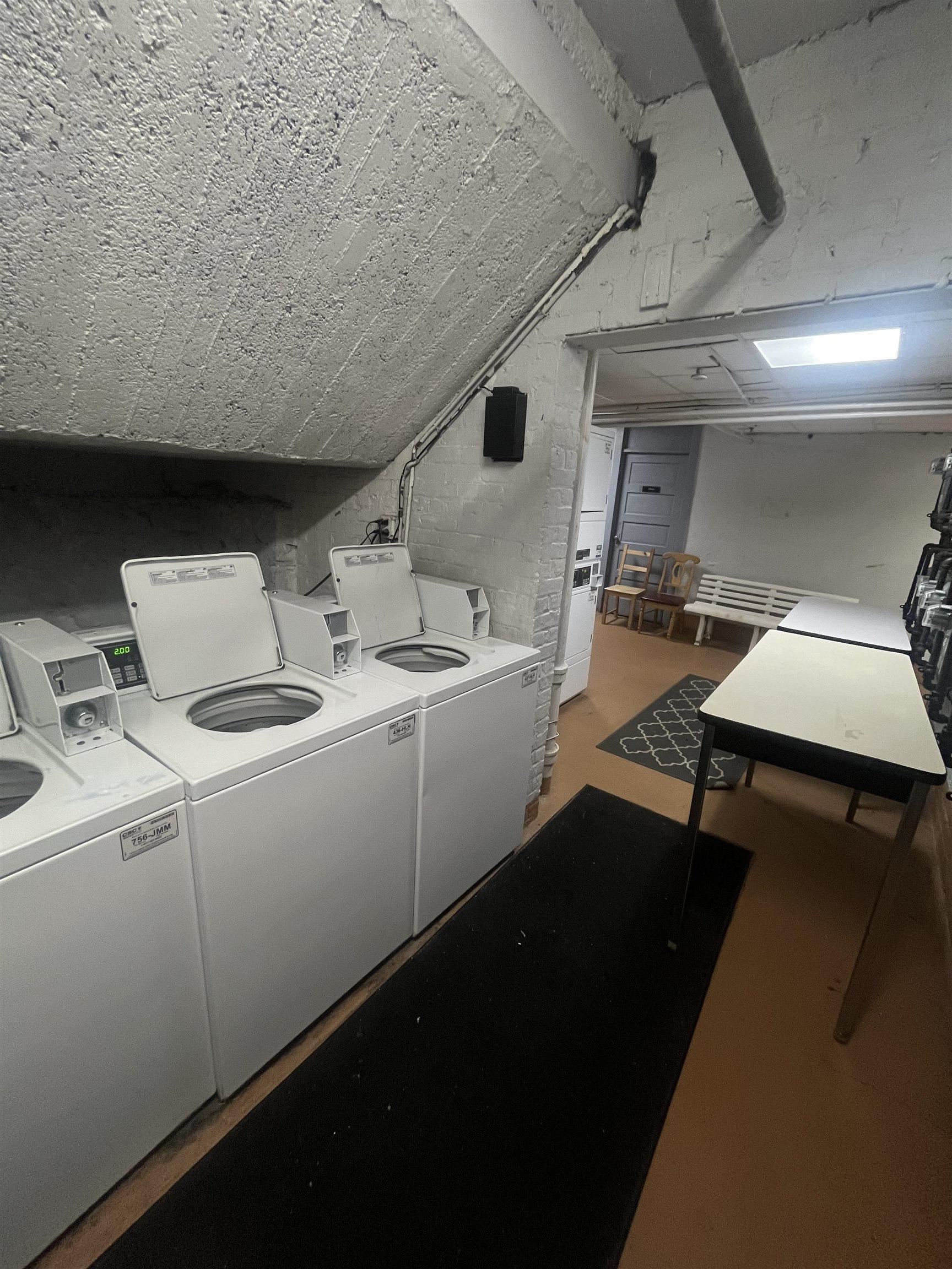 3718 PARK AVE Unit: C1