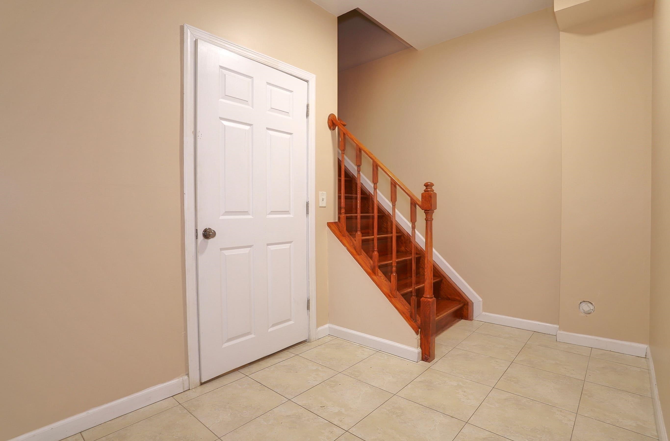 249 WINFIELD AVE Unit: A