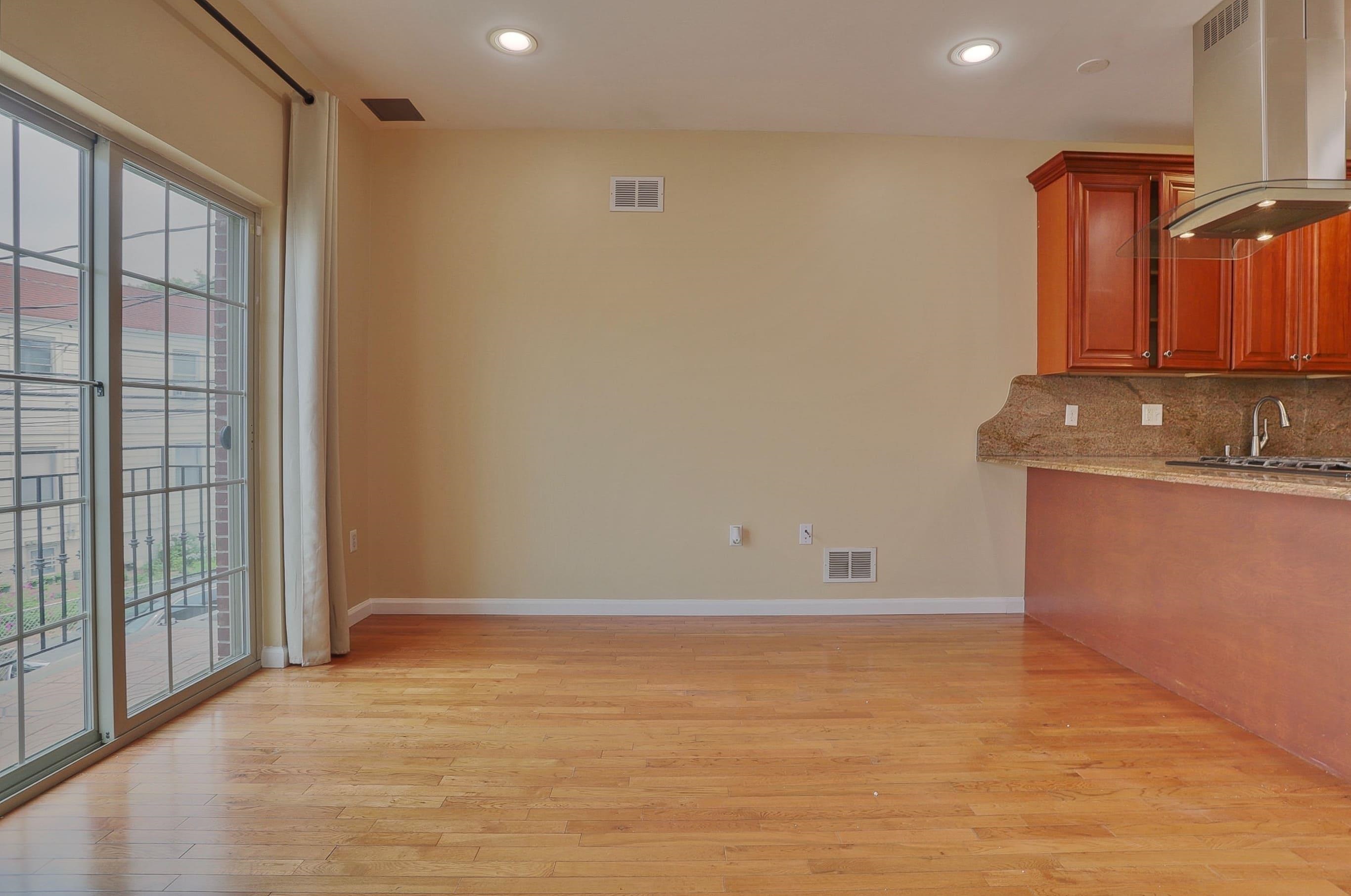 249 WINFIELD AVE Unit: A