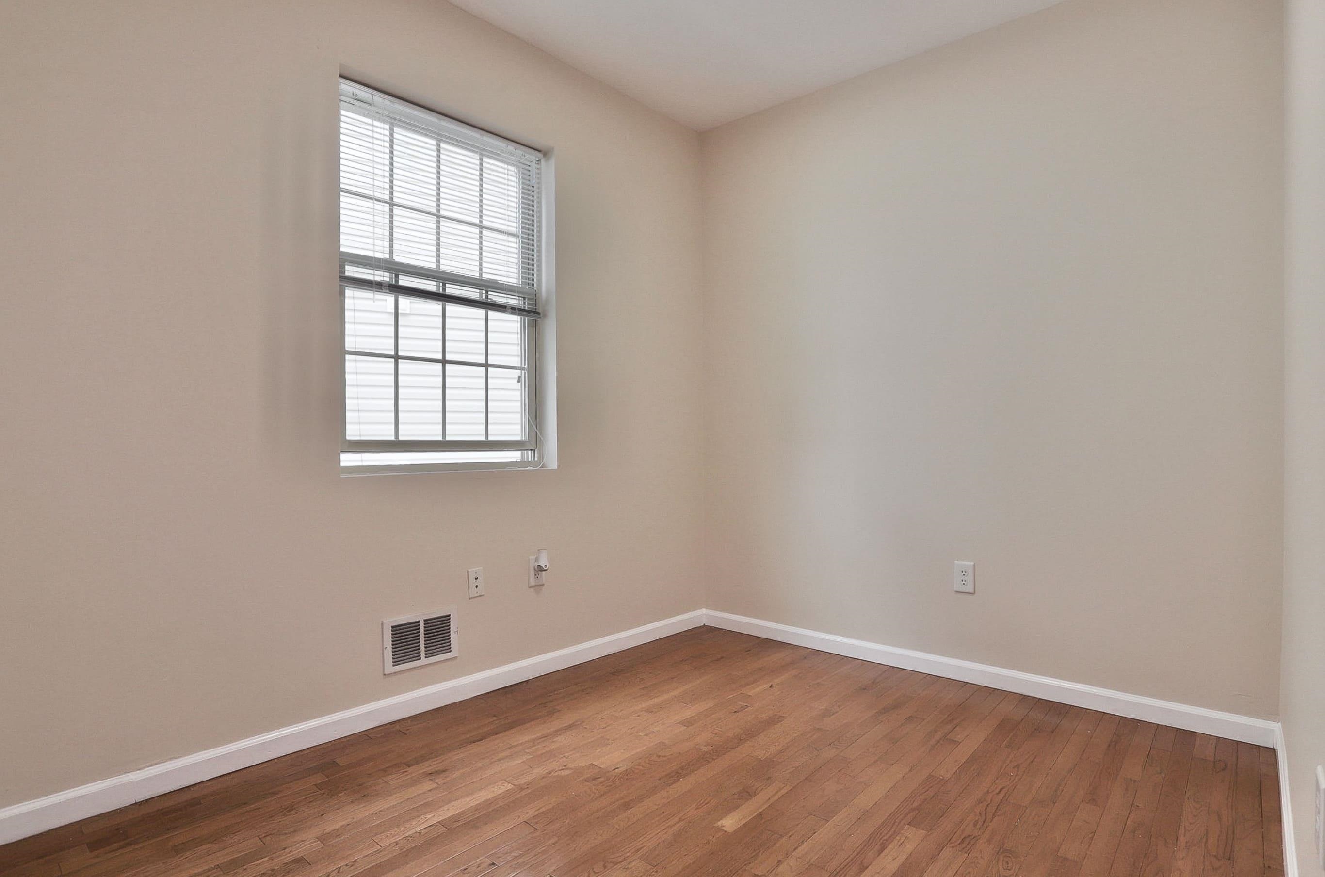 249 WINFIELD AVE Unit: A